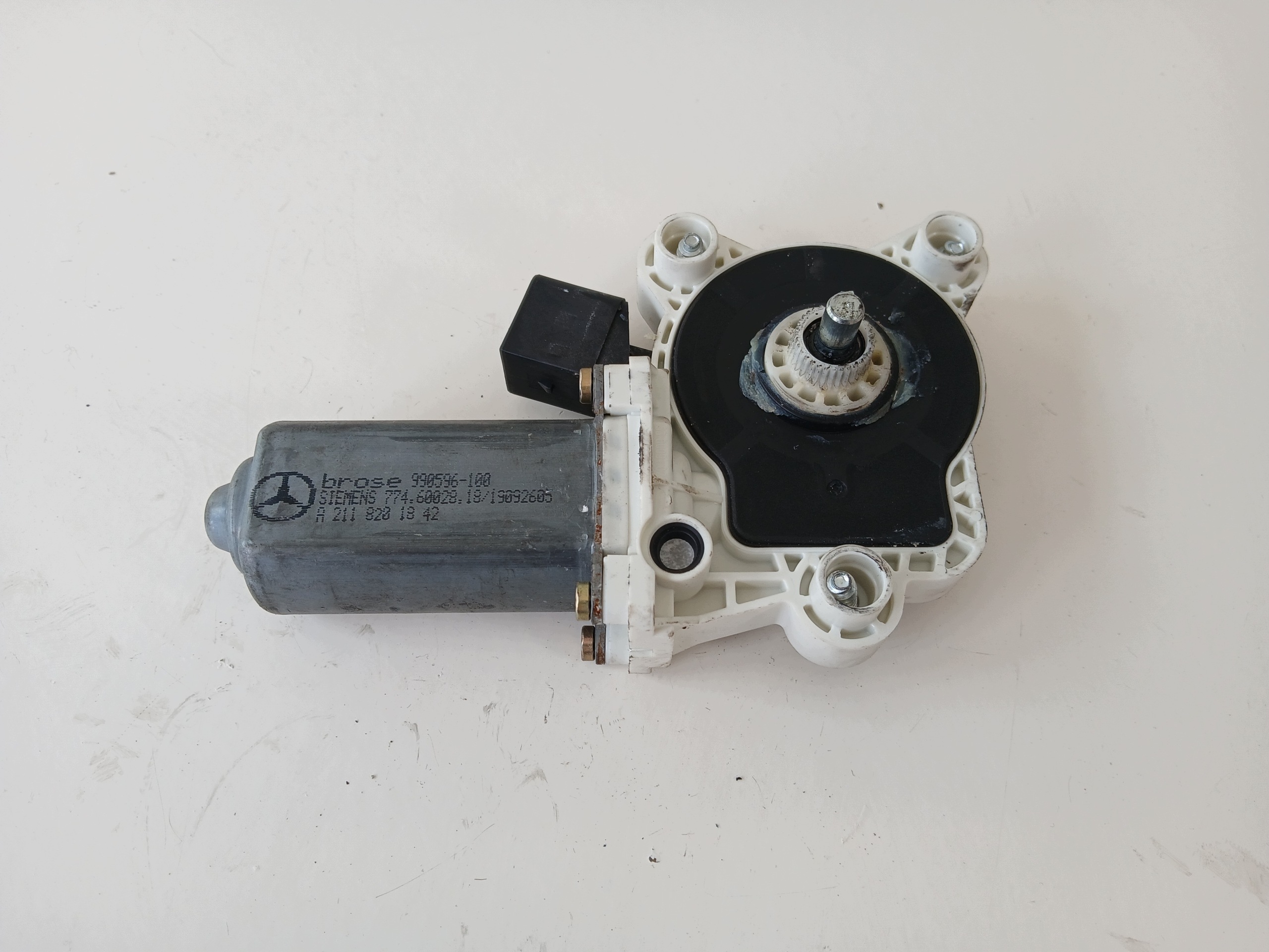MERCEDES W203 mini motor windows left front A2118201842