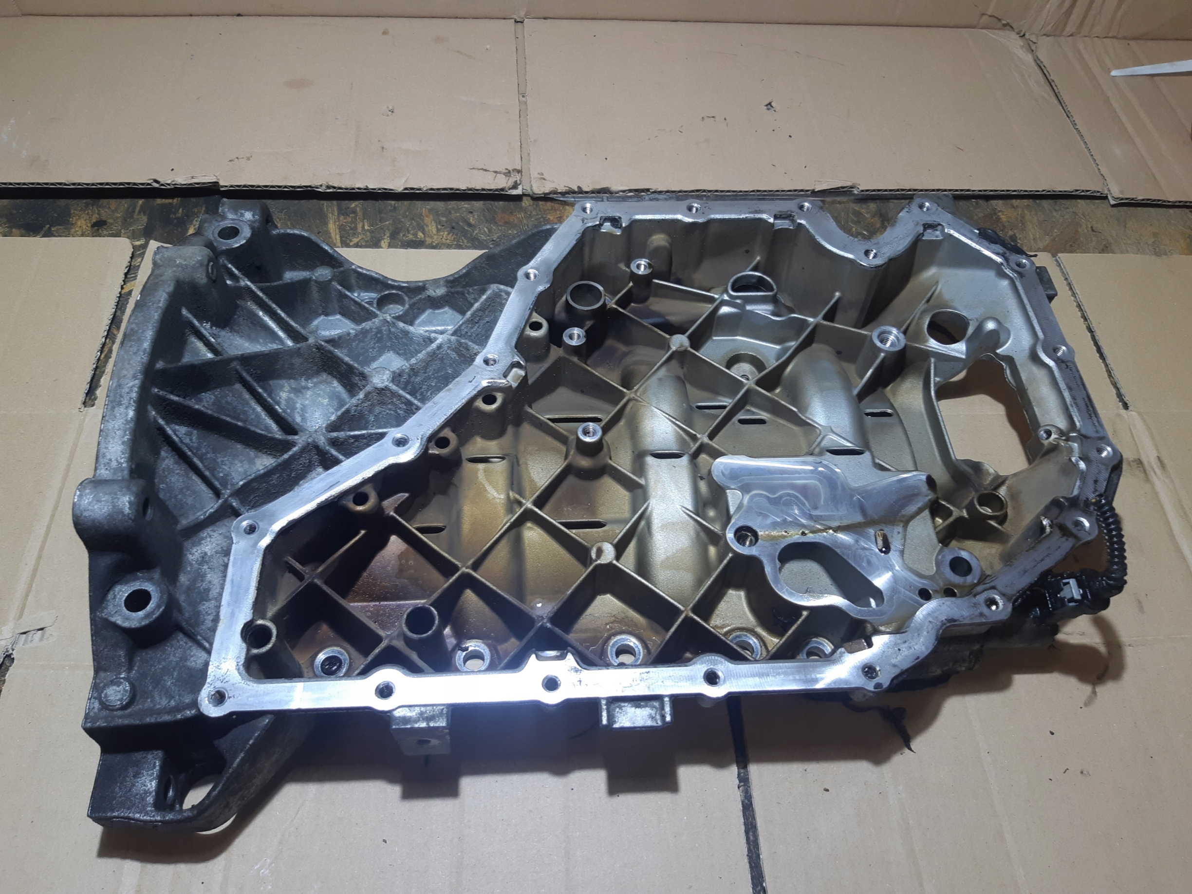 AUDI A4 B8 A5 8T 1.8 2.0 TFSI oben Ölwanne 06H103603S