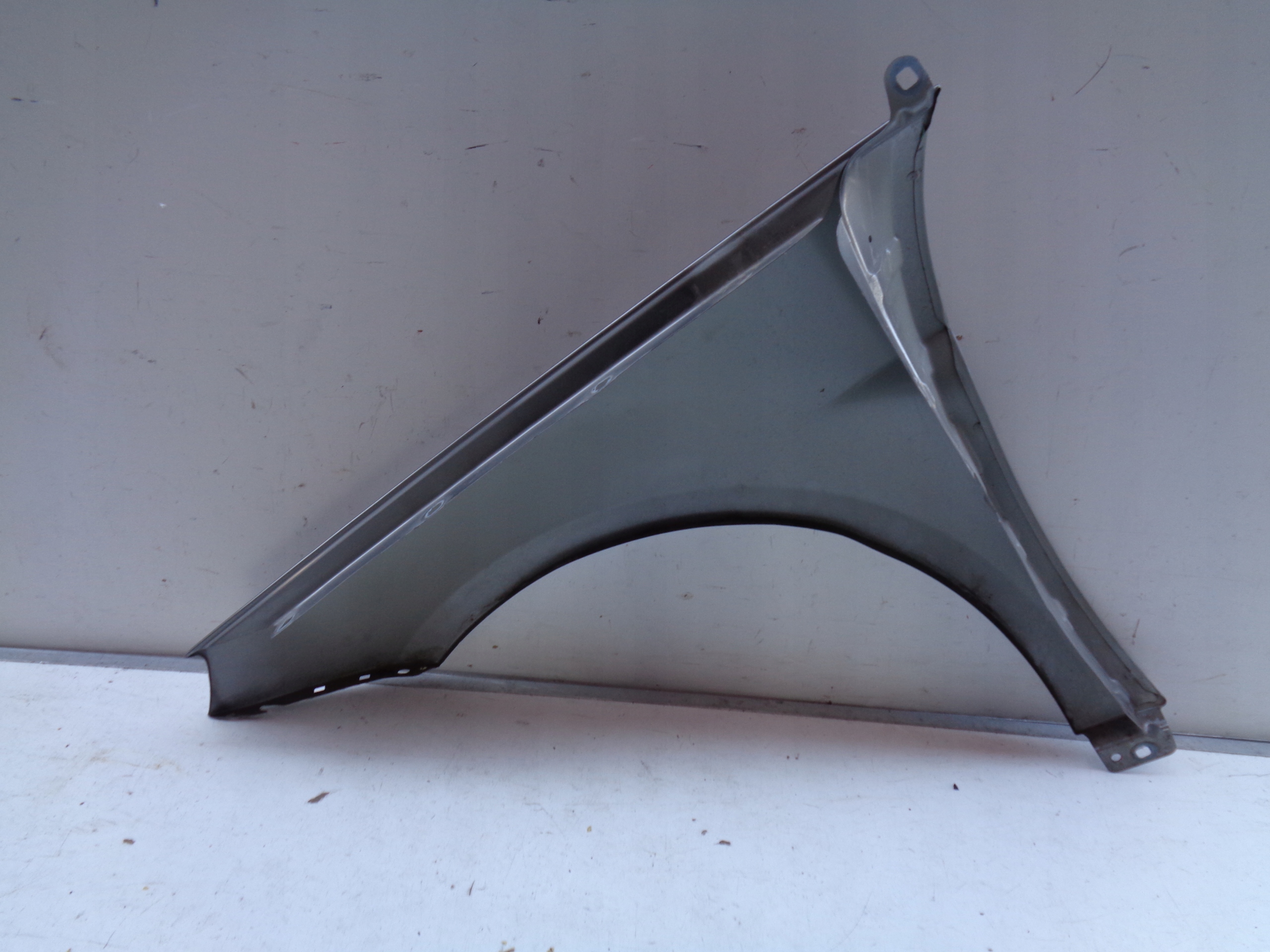 fender right front MERCEDES B-KLASA W245 36718