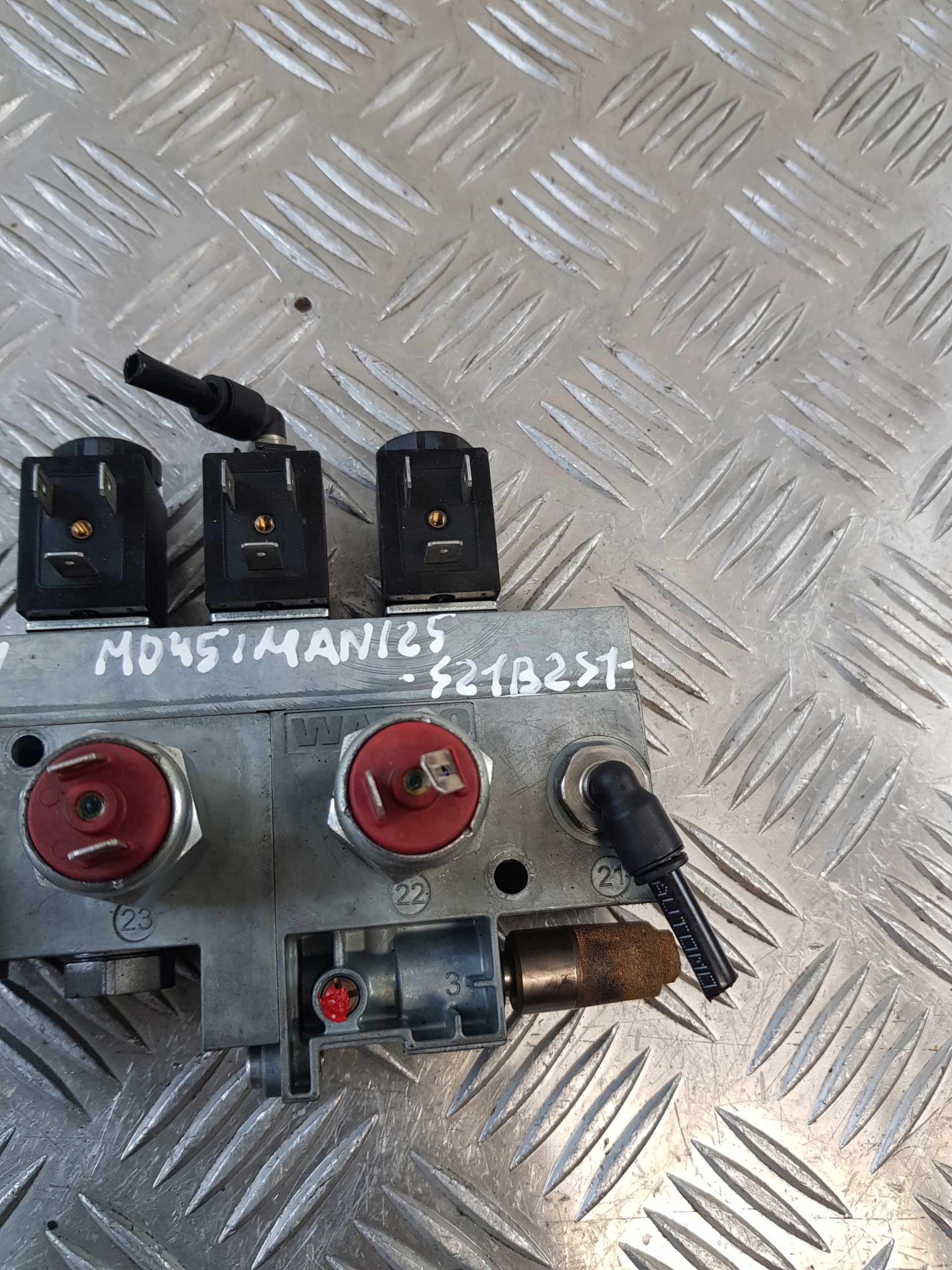 Sensor MAGNETYCZNY OTWIERANIA Tür WABCO 4726000220