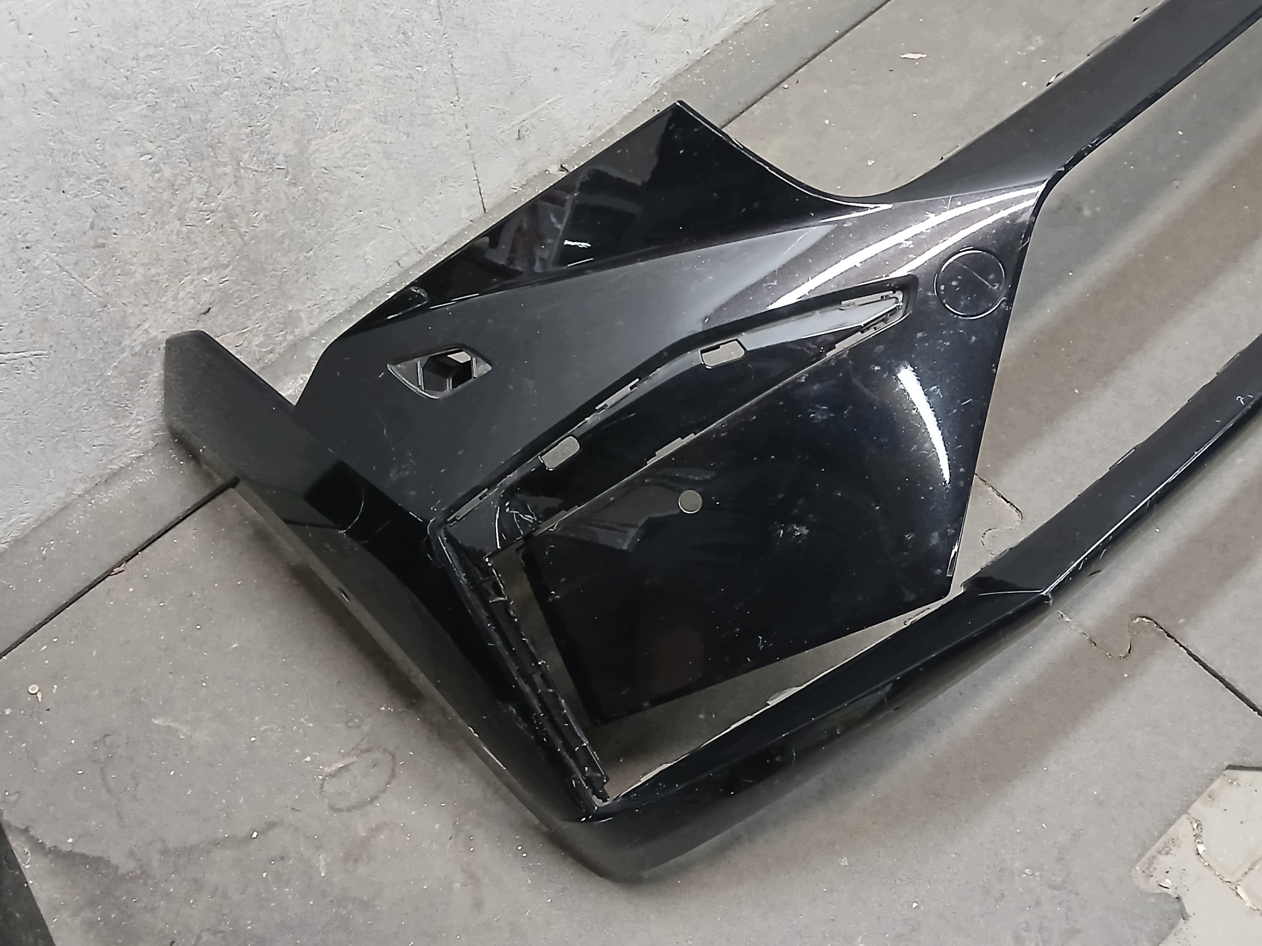bumper front SKODA ENYAQ SPORT LINE