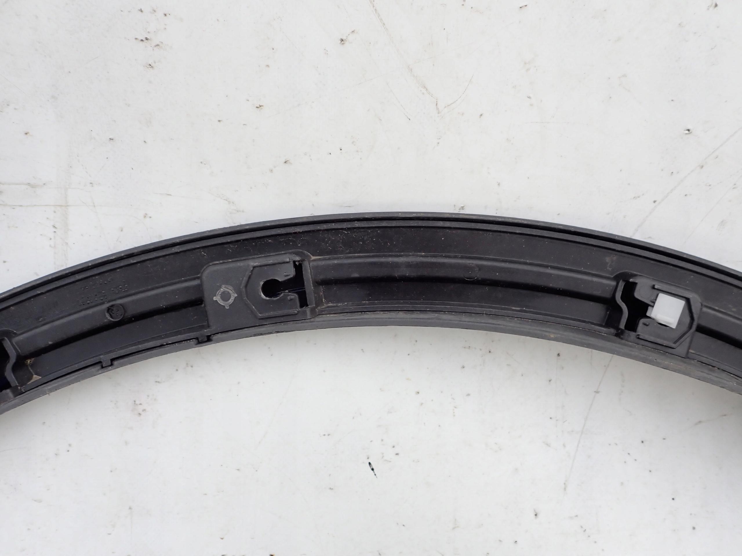 FORD KUGA II TITANIUM 12- moulding right front PDC