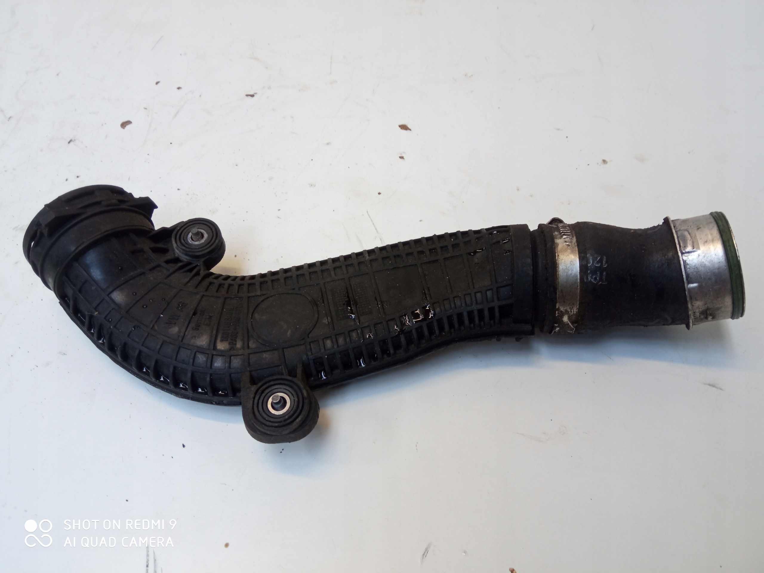 VW SKODA AUDI cijev prijenos interkulera 1K0145840R