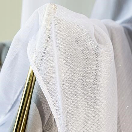 Záclona Moderná biela Jedľa do obývačky pripravená na páske 600 cm x240