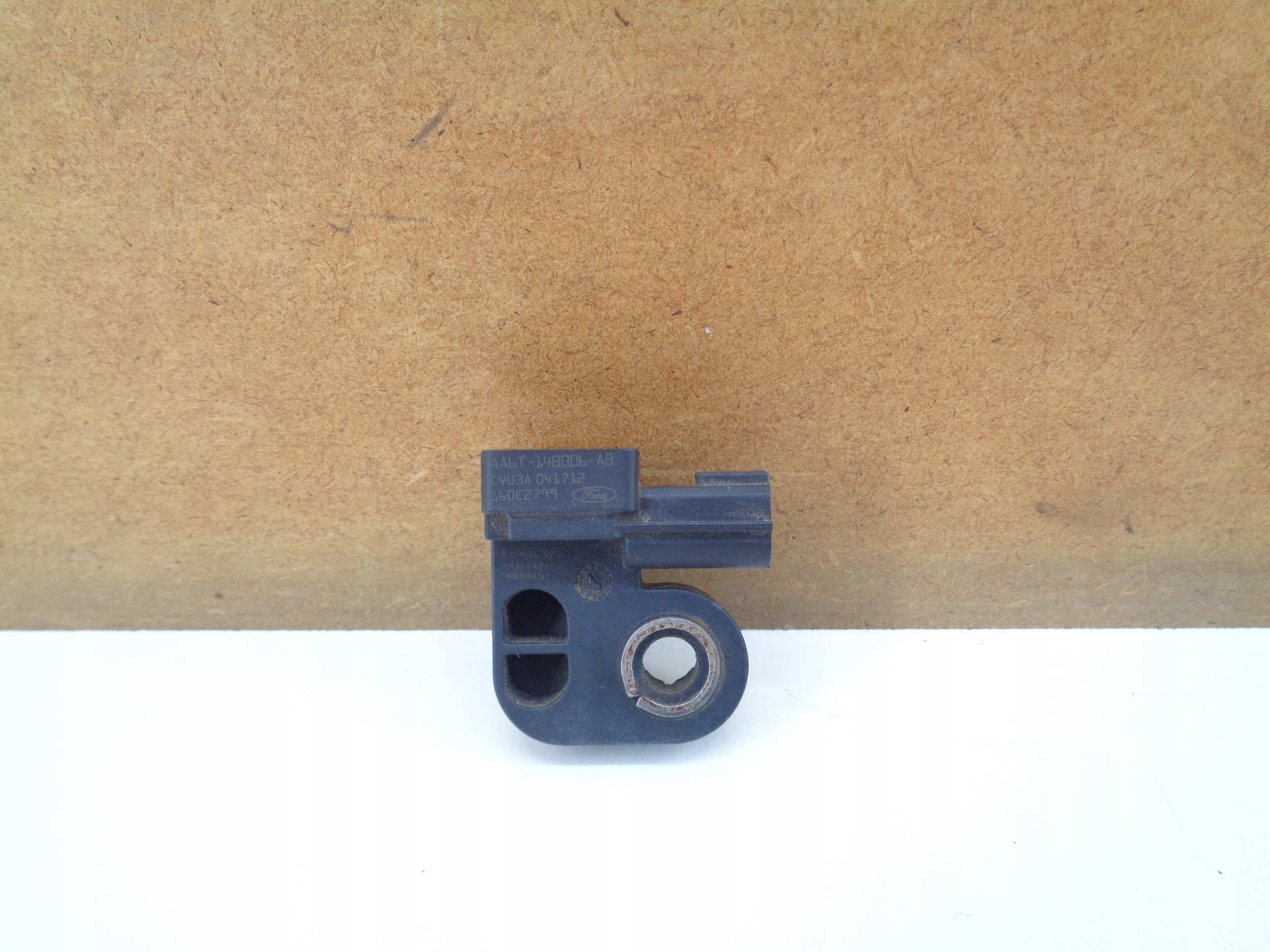 Датчик удару Ford Fiesta MK7 aa6t-148006-AB