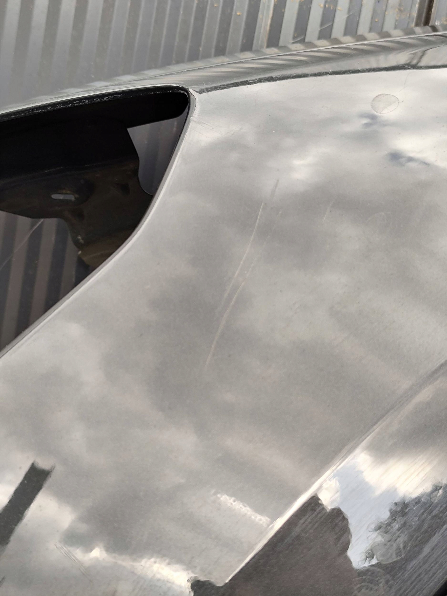 AUDI Q3 83A HYBRYDA fender left front moulding complete DEMONTAZ