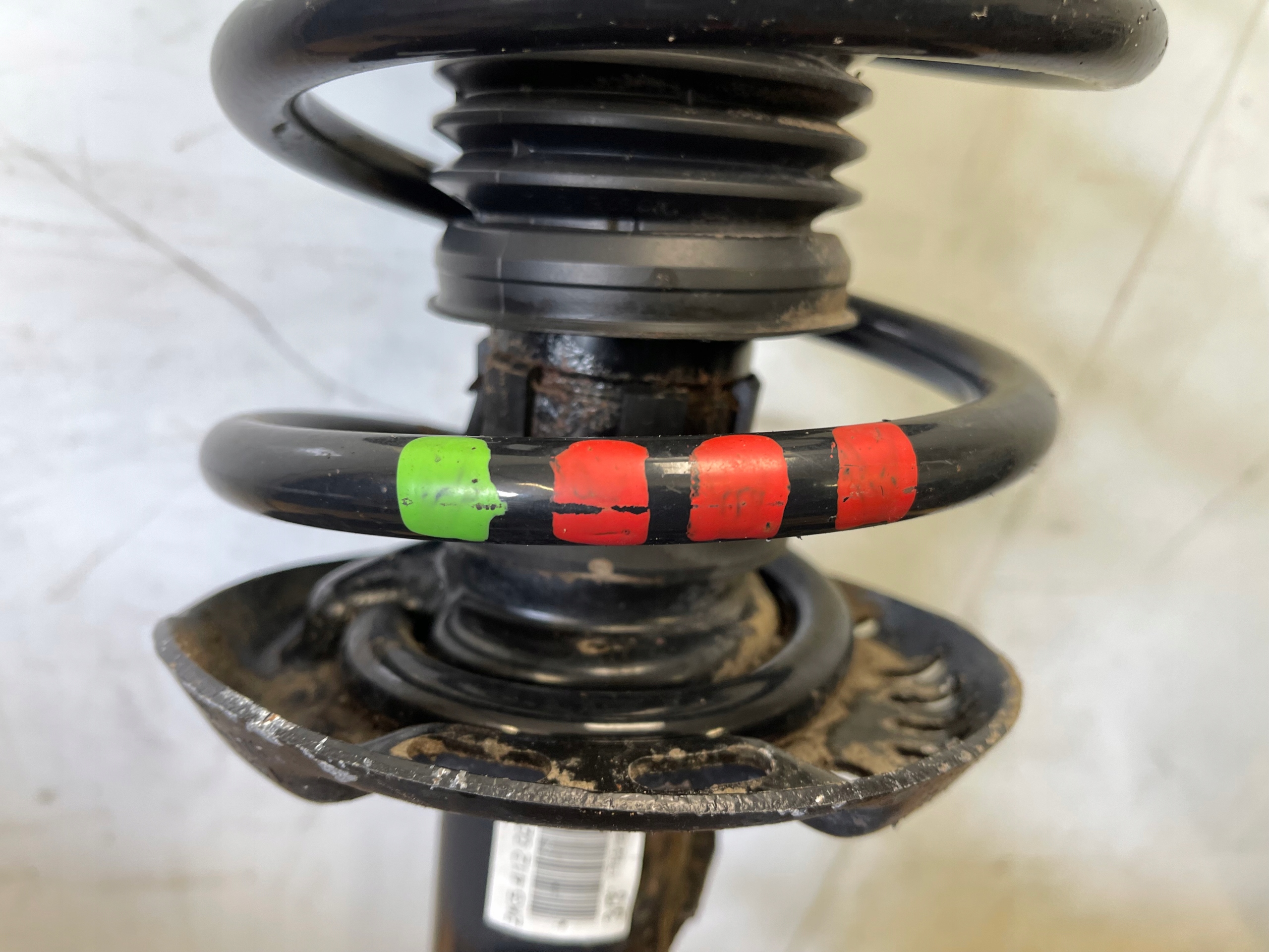 McPherson swing shock absorber left front VW CADDY 2K5 15-19R 1K05AC