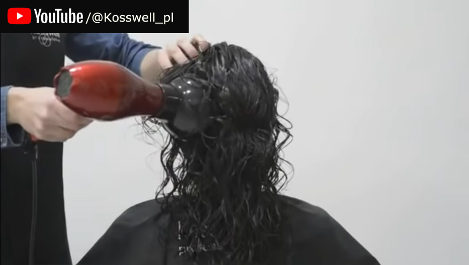 krem do włosów kręconych podkreślający loki do loków KOSSWELL CURL Trainer Opakowanie butelka z pompką