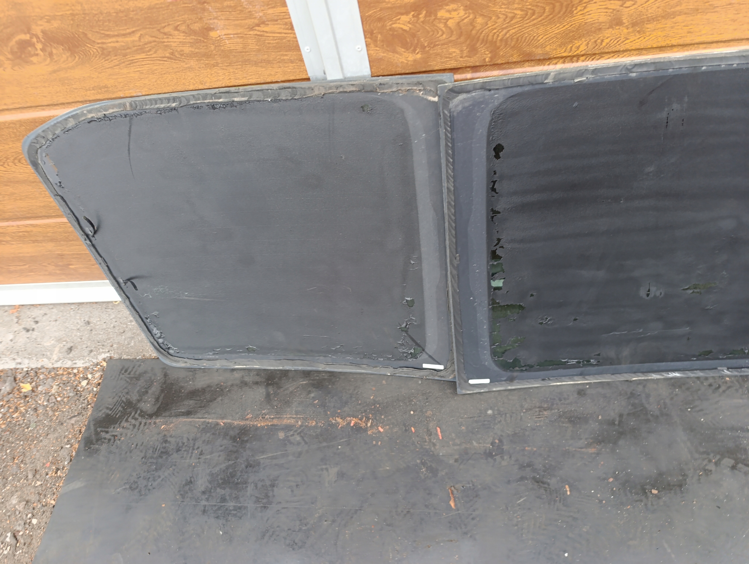 VW T5 window left/right rear part SKRZYDELKA