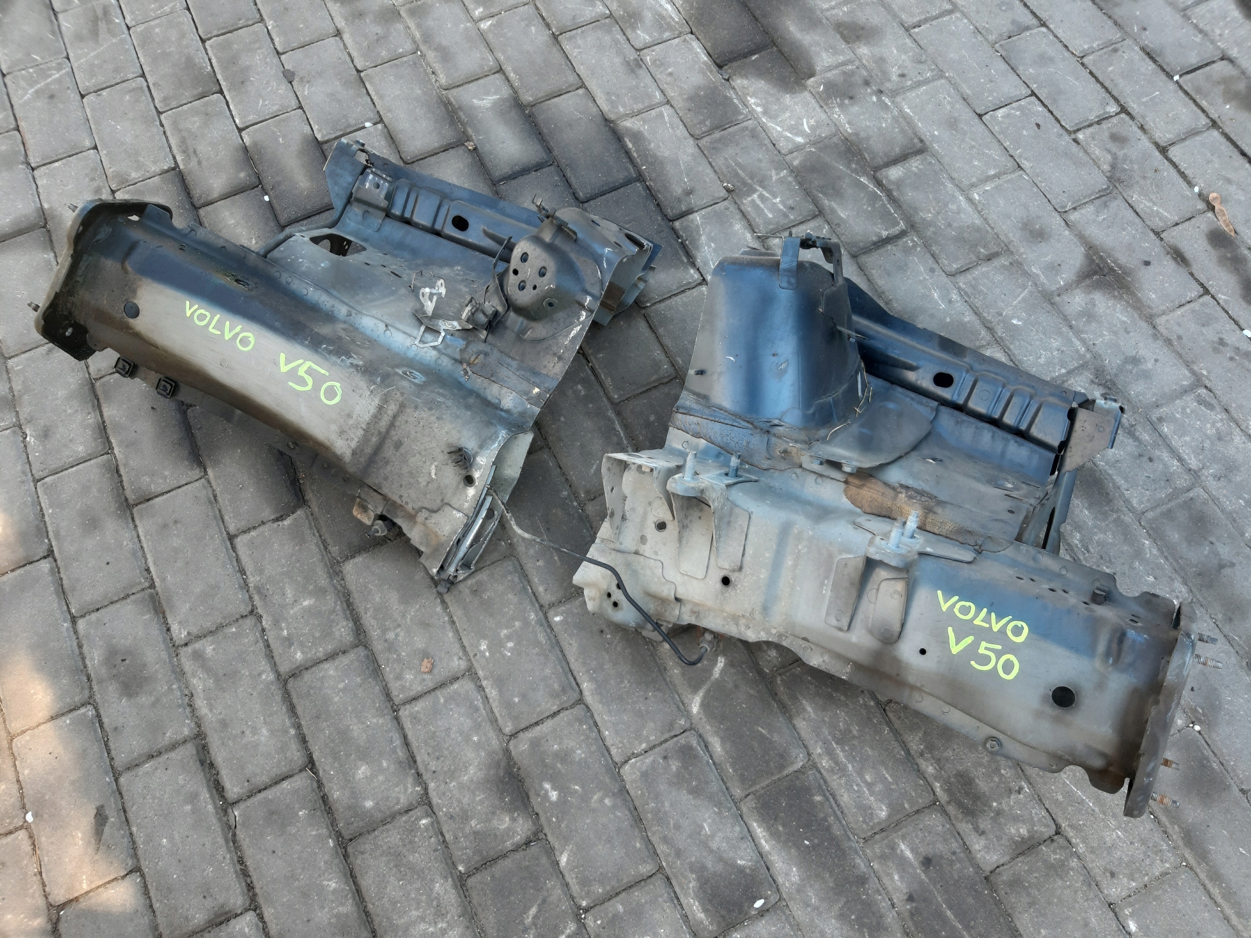 VOLVO V50 S40 ЧЕТВЕРТИНА ЛІВА ПРАВА ПЕРЕД 04-12