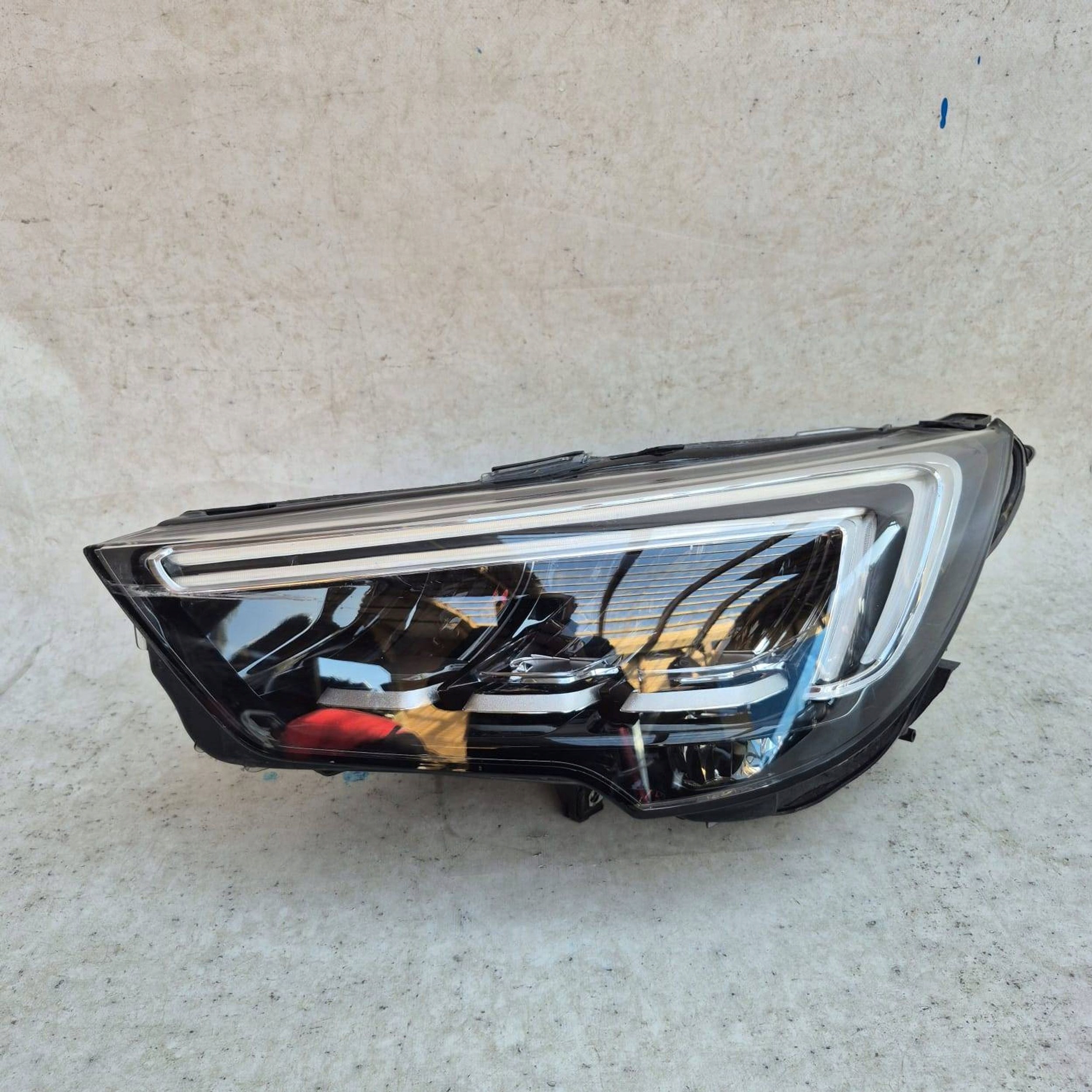OPEL CROSSLAND X 17- light left front front 39153431