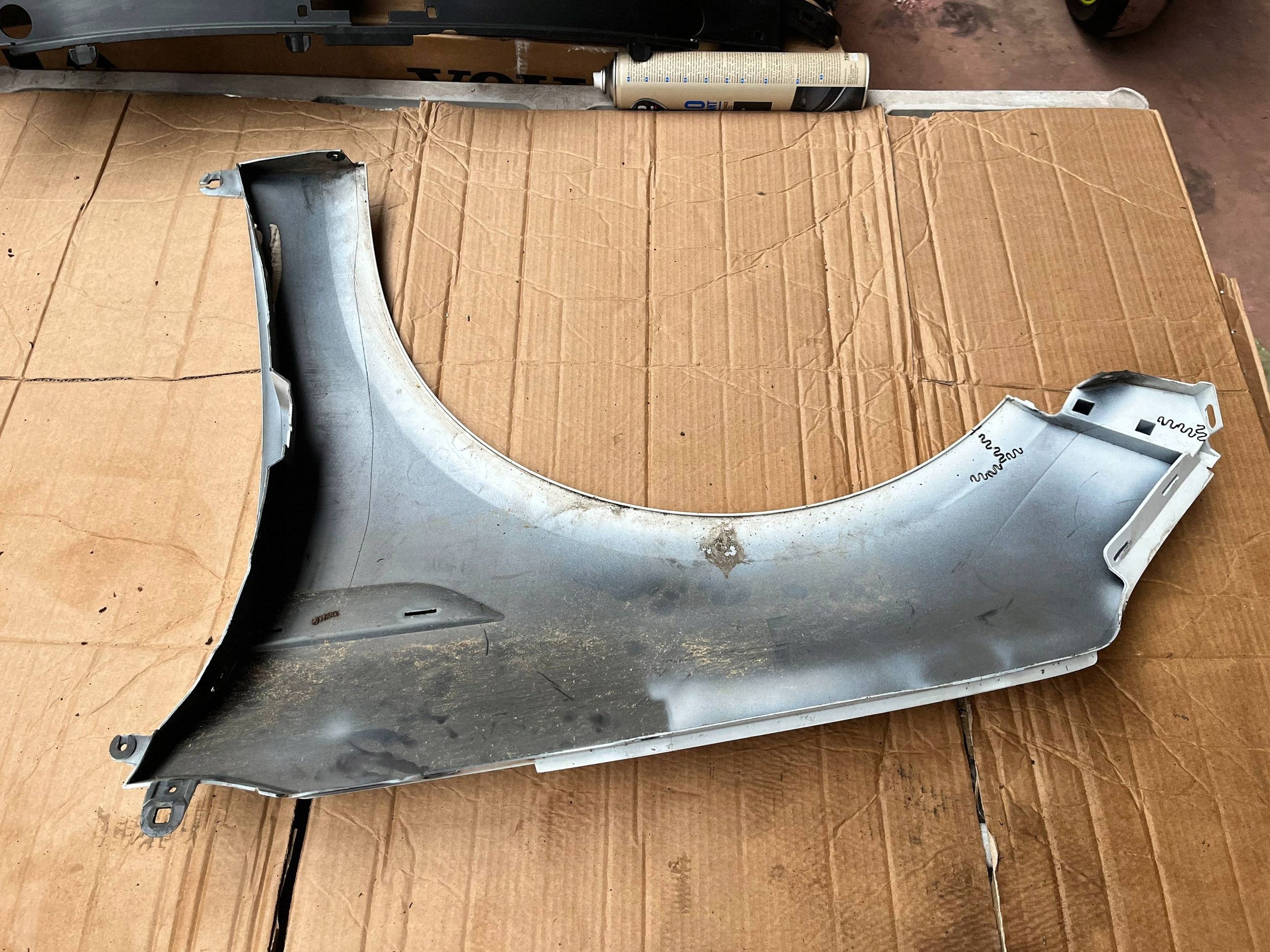 fender right front RENAULT MEGANE IV 631005296R @M