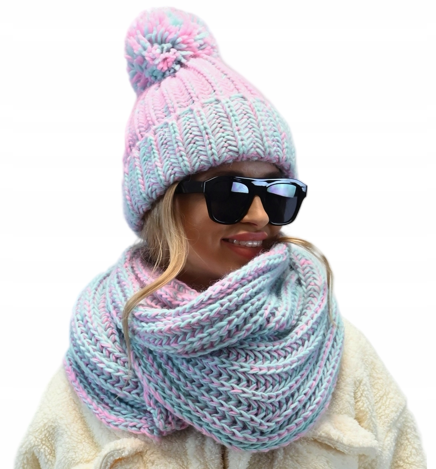 Dámský zimní komplet Teplá Čepice Šála Módní barva Polská kvalita