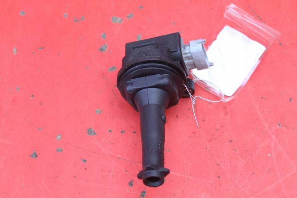 coil ignition 8677837 VOLVO V50 2.4 MT 170 KM 03-11