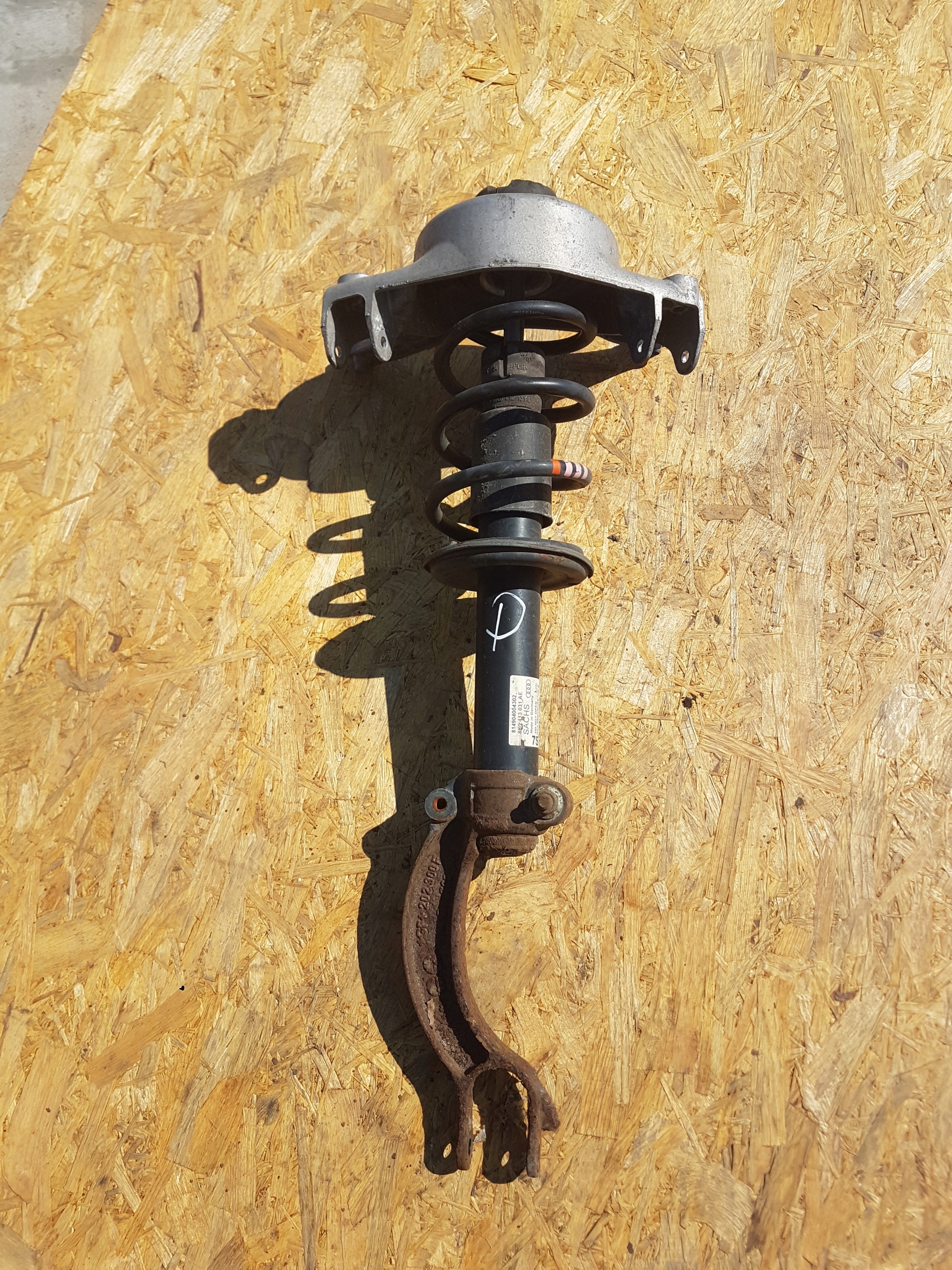 shock absorber right front AUDI A4 B8 A5 8K0413031AE