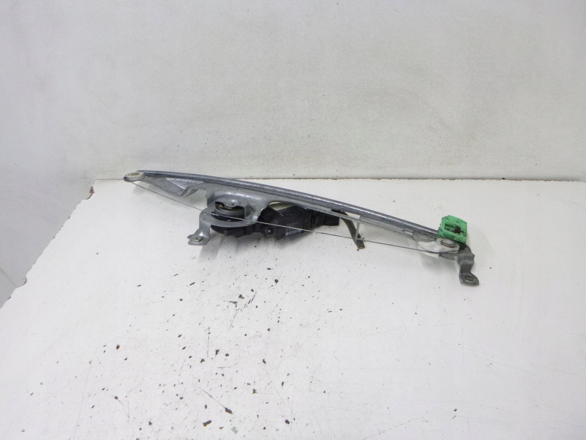 MÉCANISME VITRE AVANT GAUCHE RENAULT SCENIC II 05R.