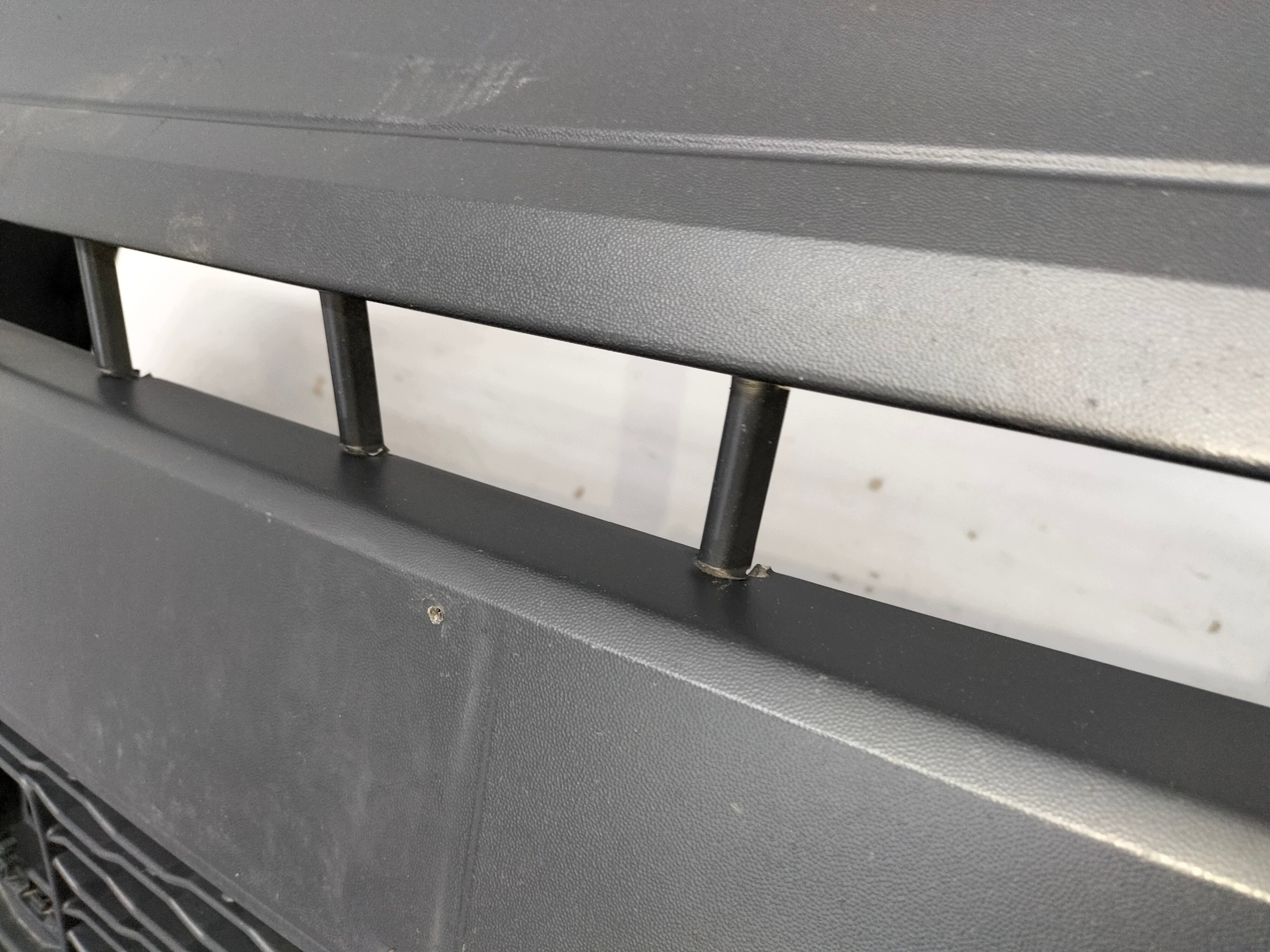 front bumper front VW CADDY 5 V 2K7 20