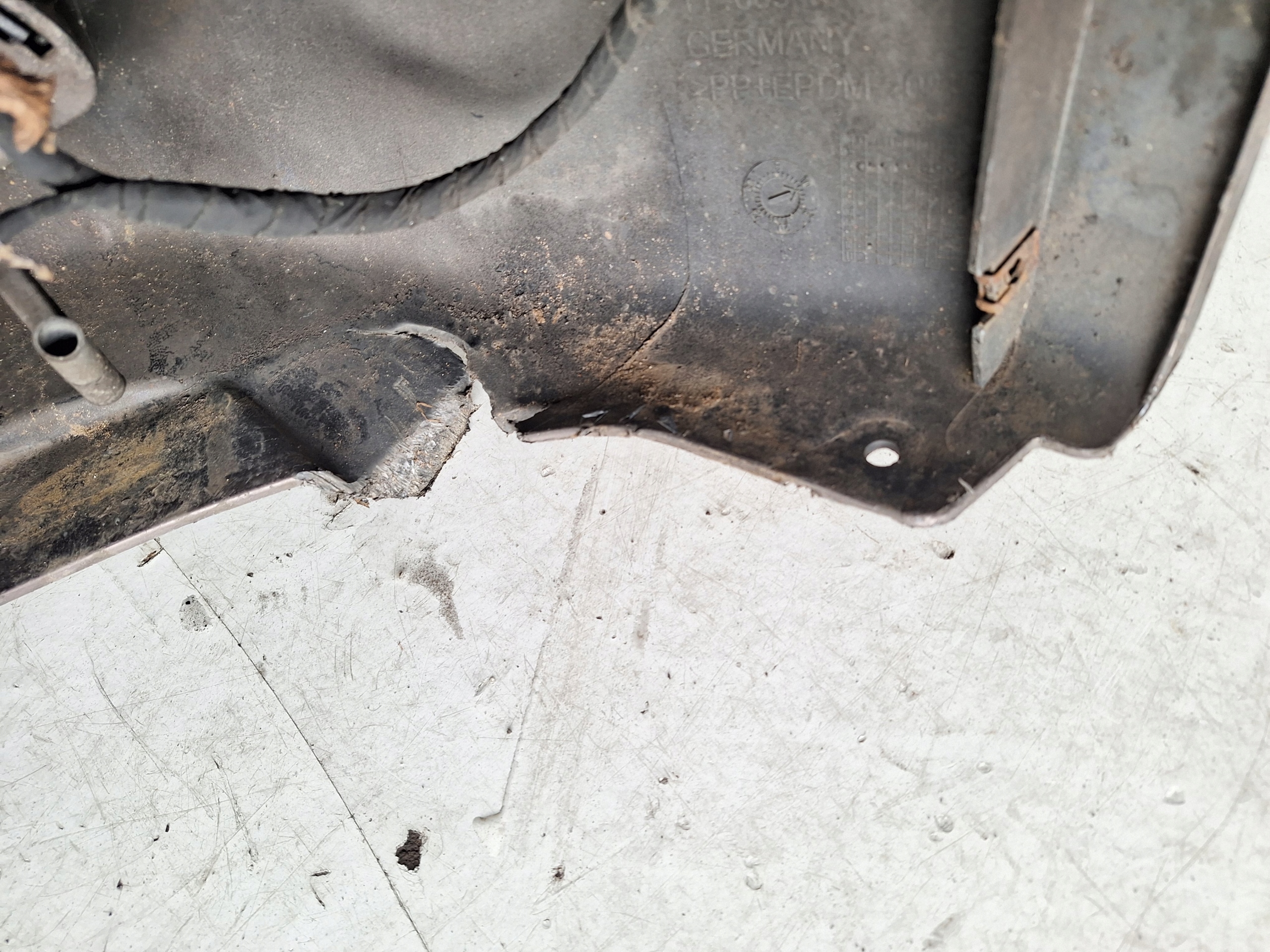 BMW 5 E60 E61 03-07 Stoßstange + PDC
