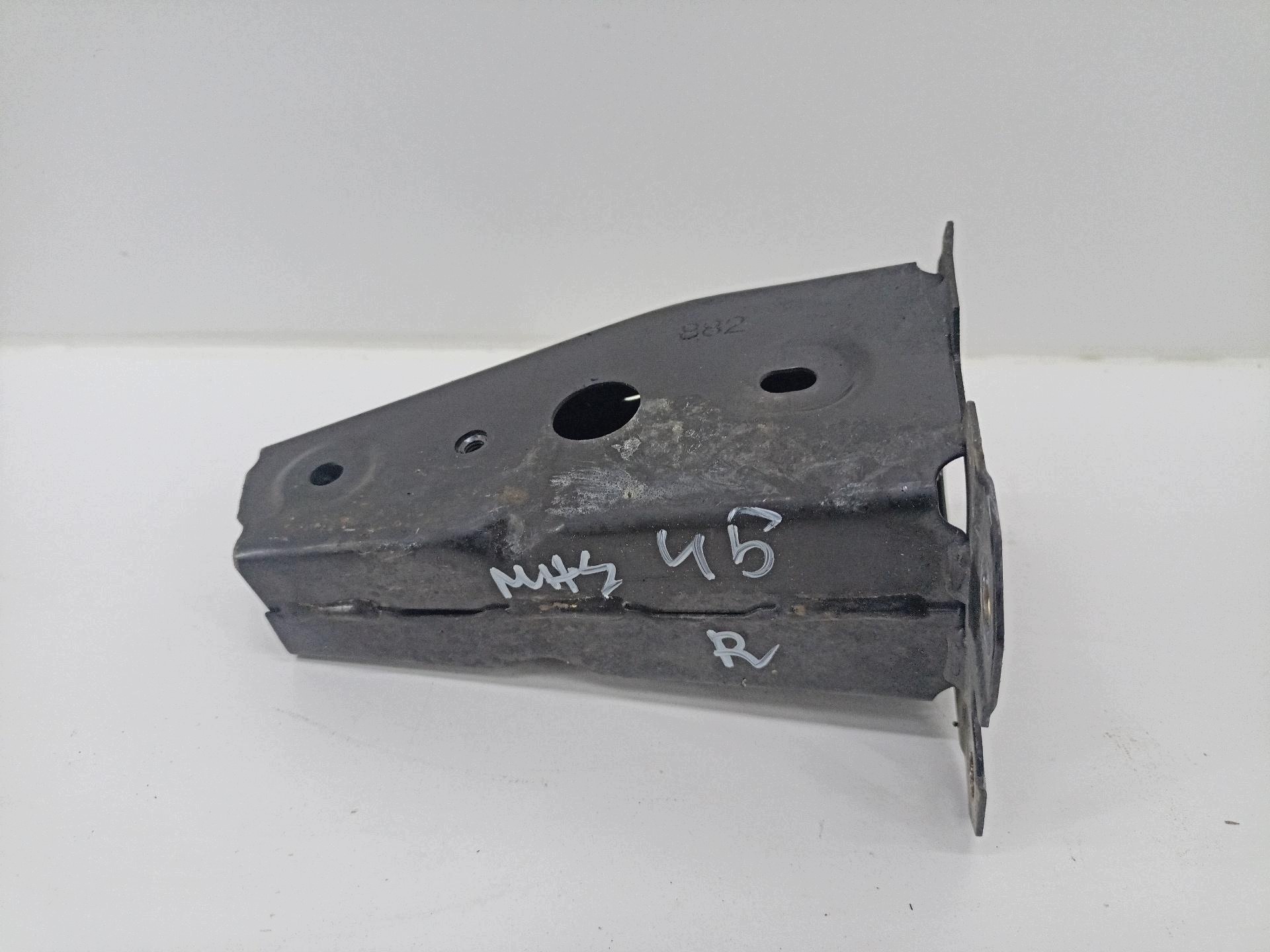 Support plaque Droit Bouche buse Mazda 6 3 2014 BJY03488X