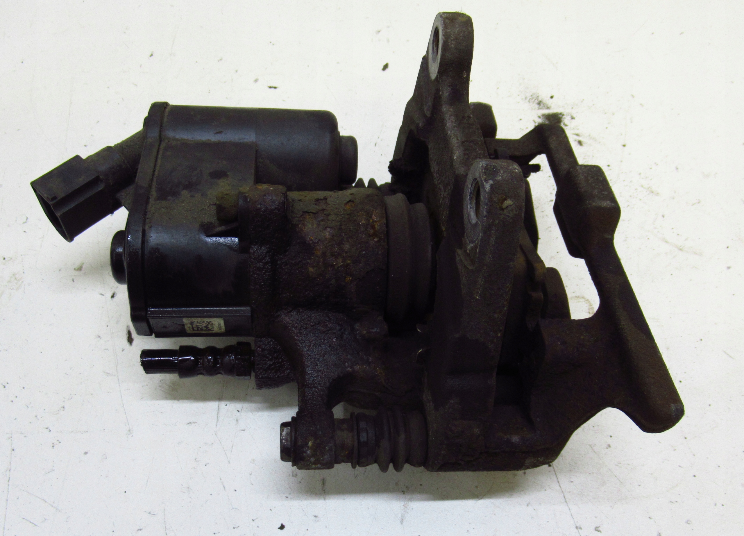 AUDI A6 C6 3.0 TDI caliper brake rear part left