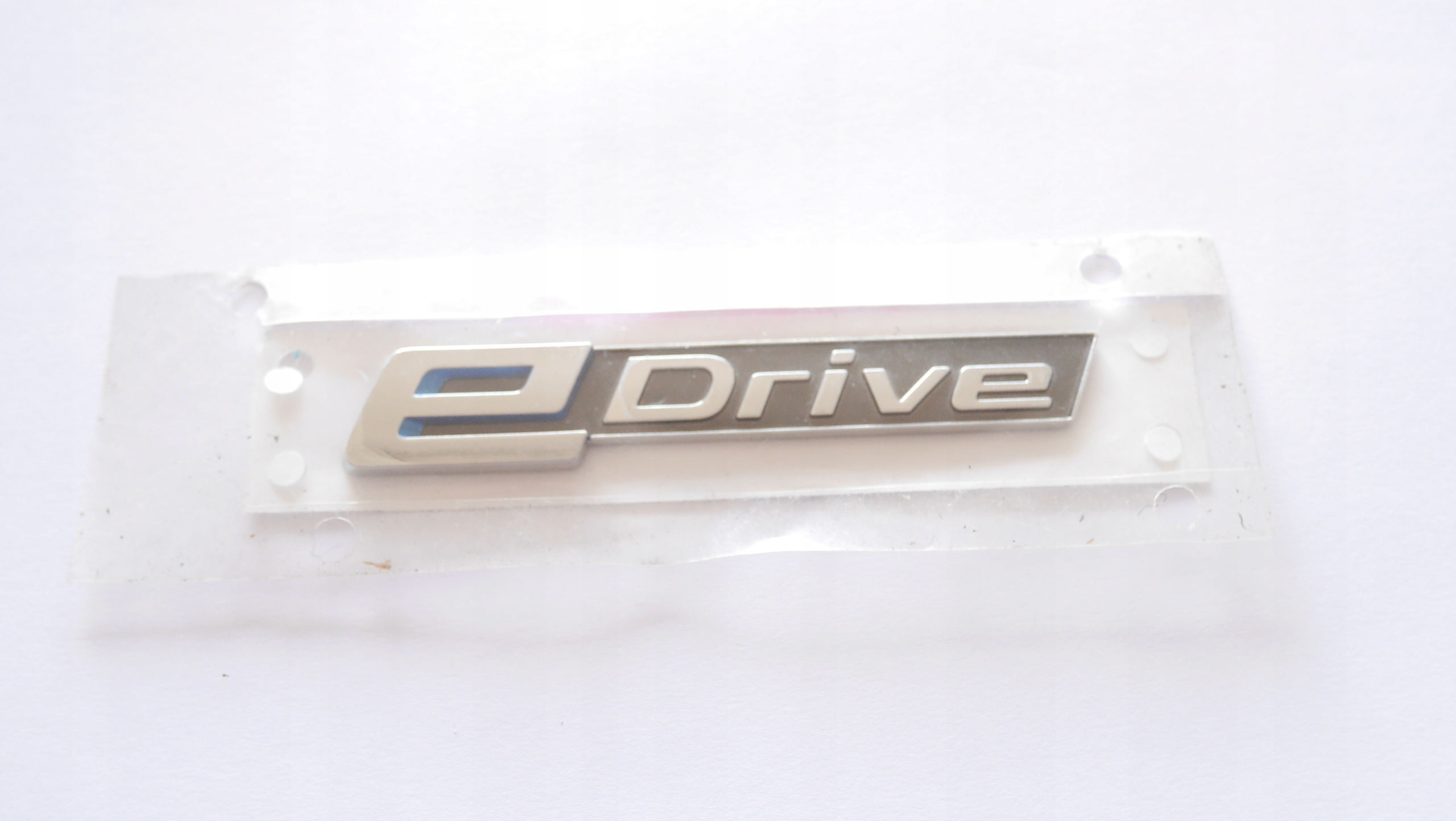 BMW 2 F45 EMBLEMAT NAPIS BŁOTNIKA LEWY E-DRIVE NOWY ORGINAŁ 7461719