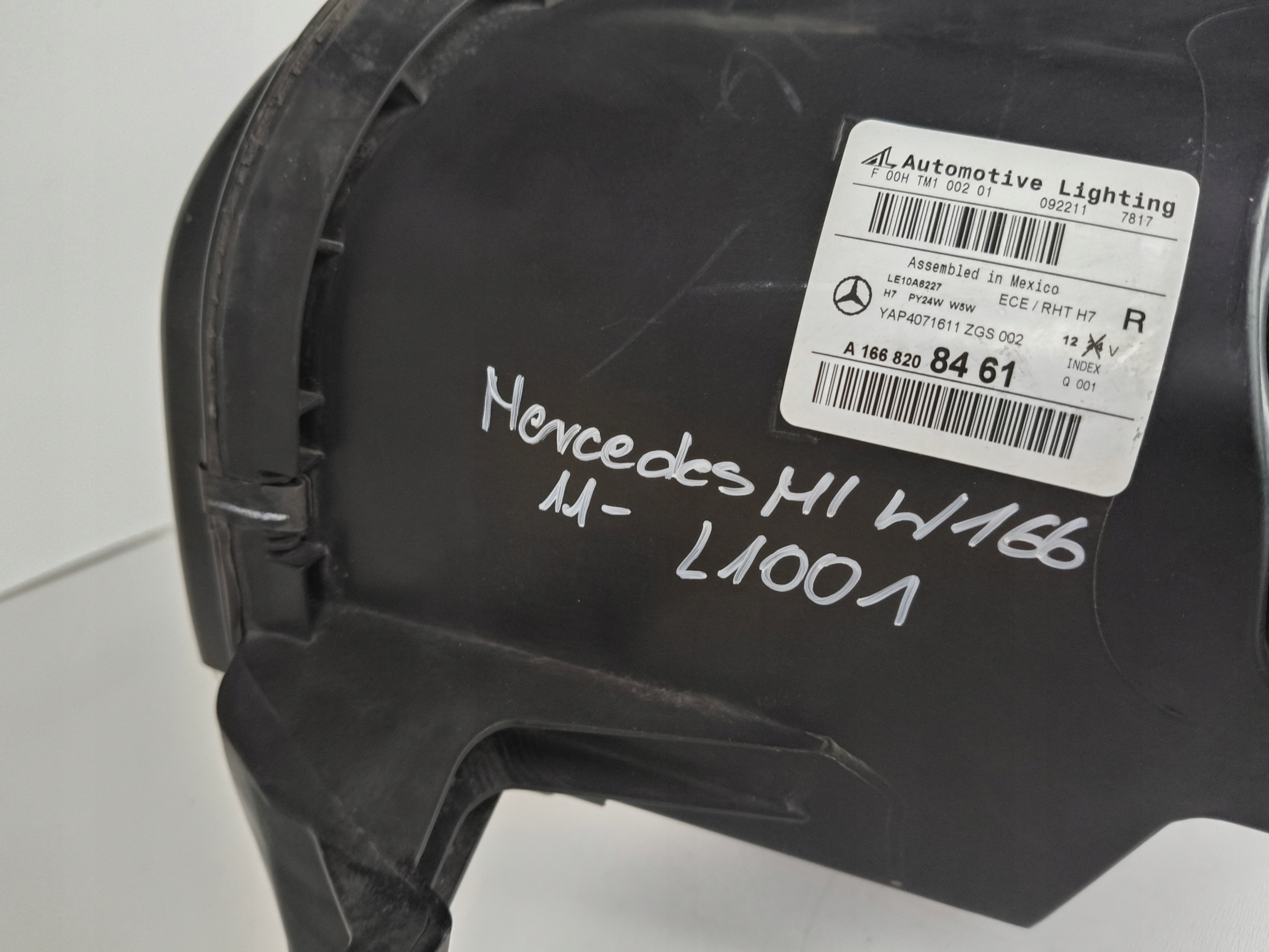 light right REFLEKTOR MERCEDES ML W166 11