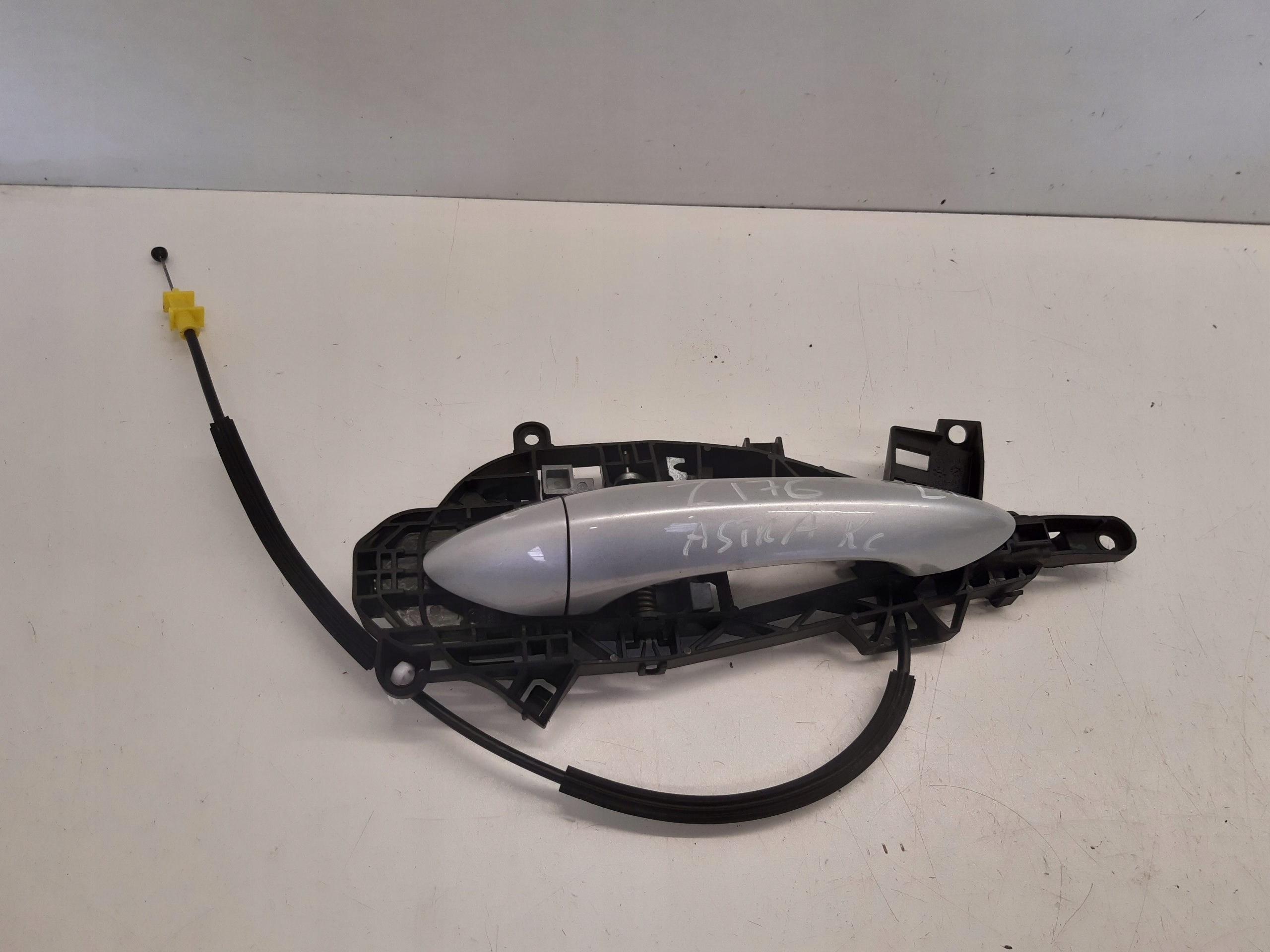 handle left rear part Z176 Opel Astra J