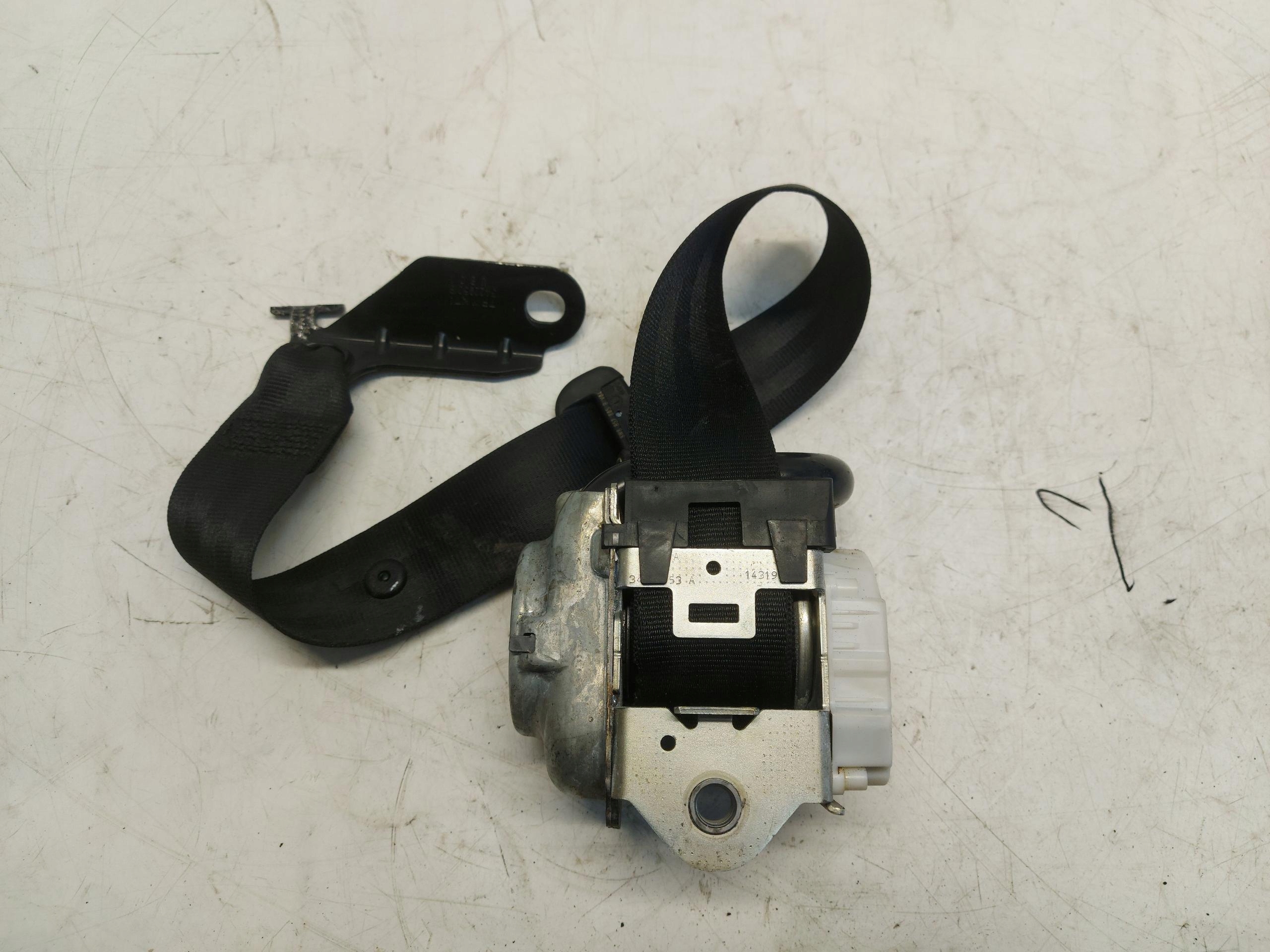 AUDI RS5 8W8 F5 Gurten Sicherheits heck links