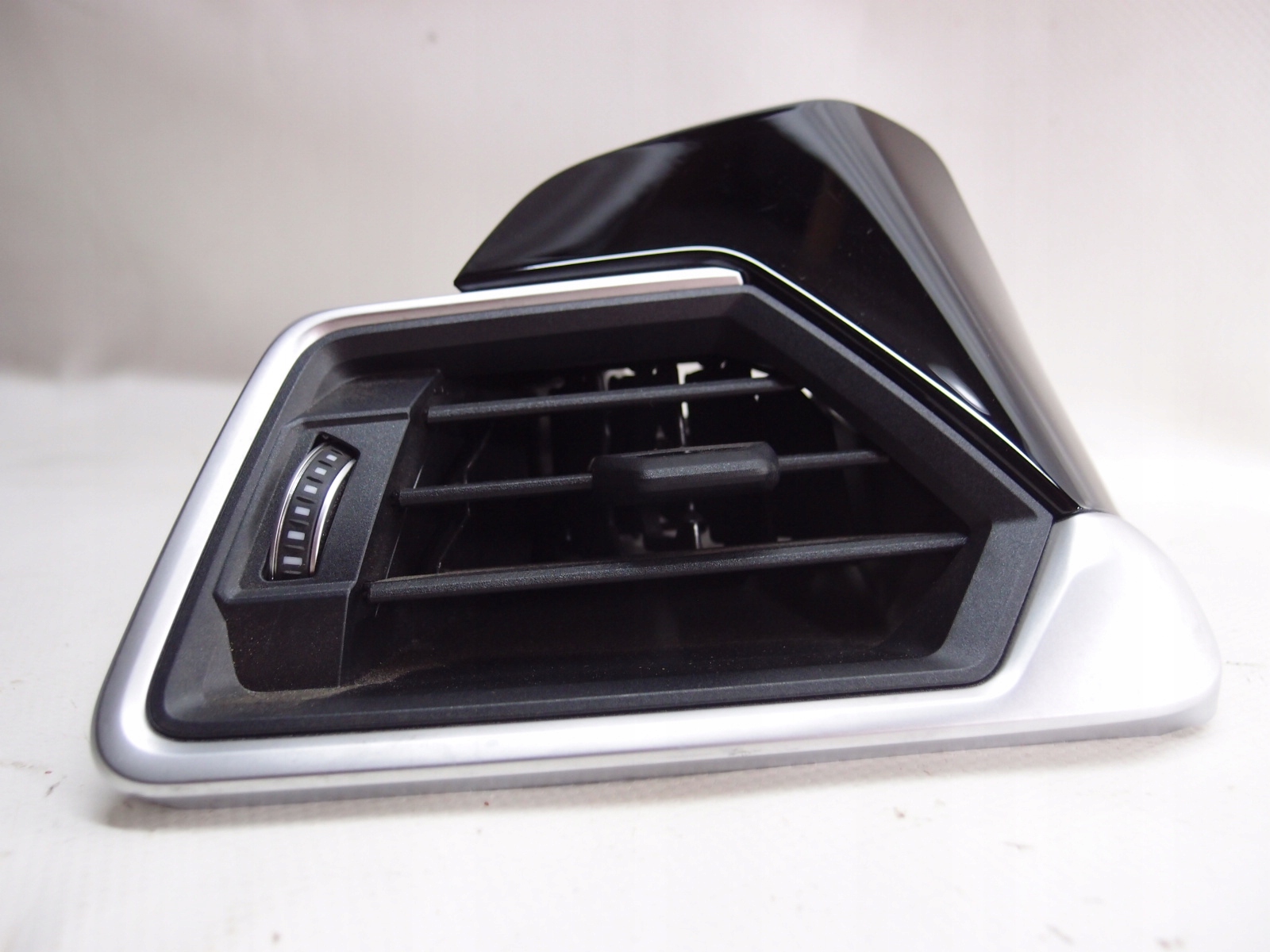 Вентиляционная решетка 6848617 BMW 3 G20