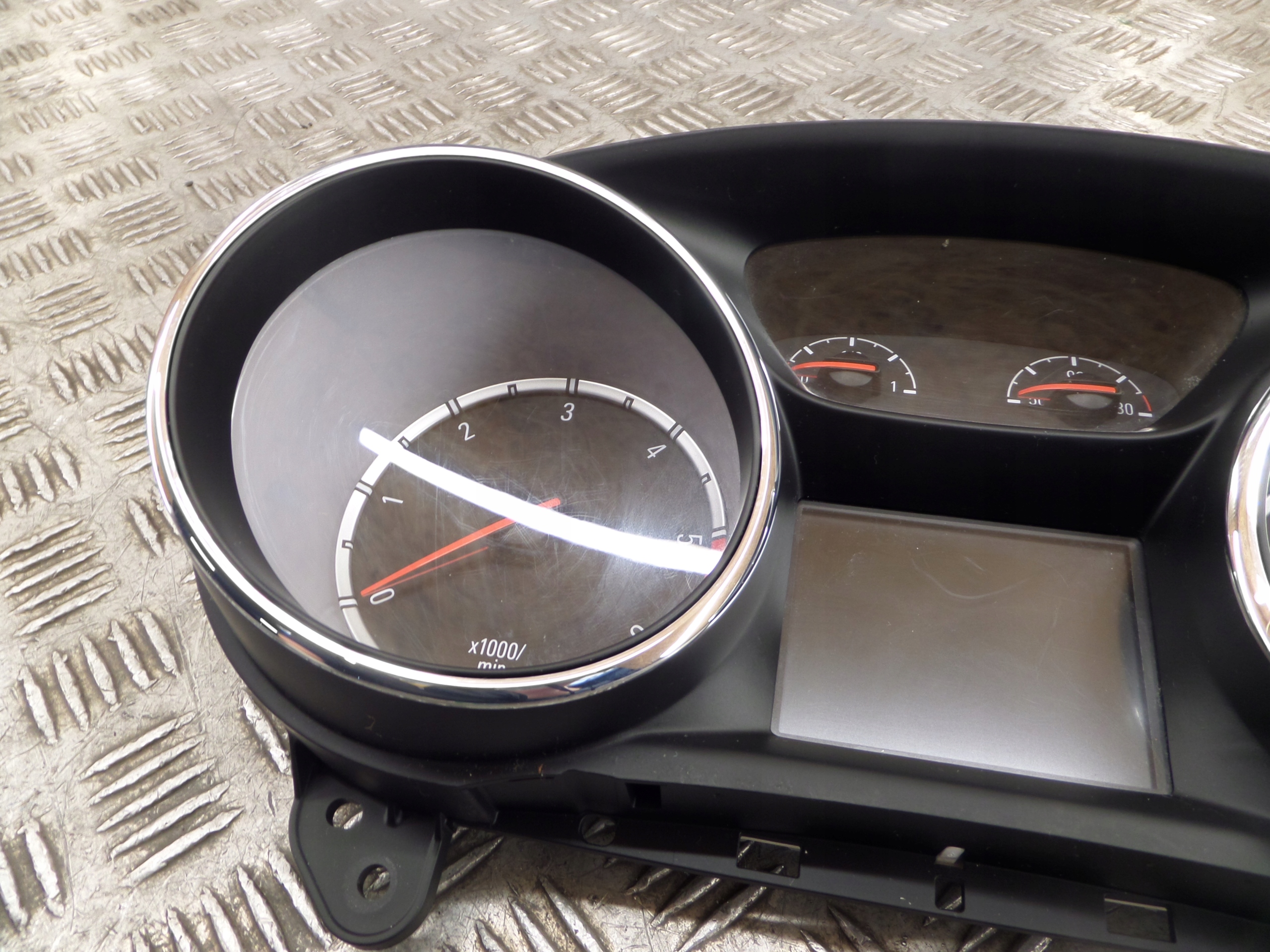 dials clock OPEL ASTRA K 39035237