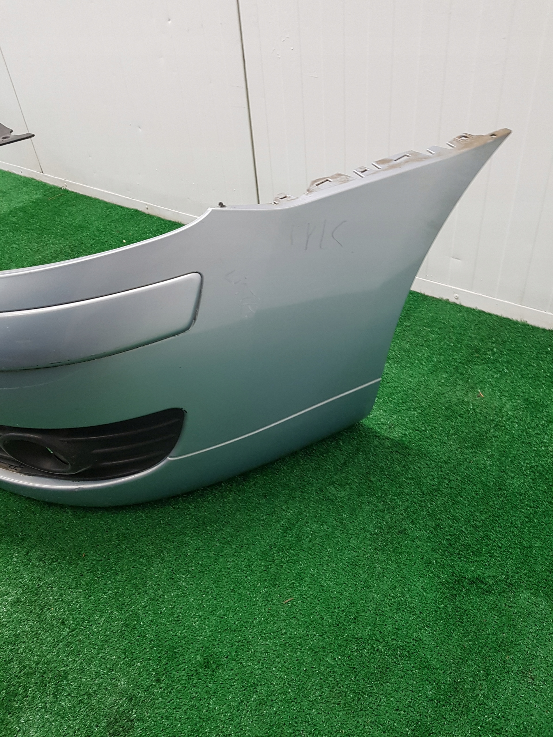 bumper front front CITROEN C4 KOD LAKIERU EYLC
