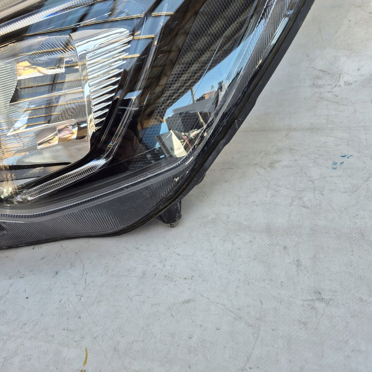 FORD FOCUS IV 4 MK4 18-21 light front front left