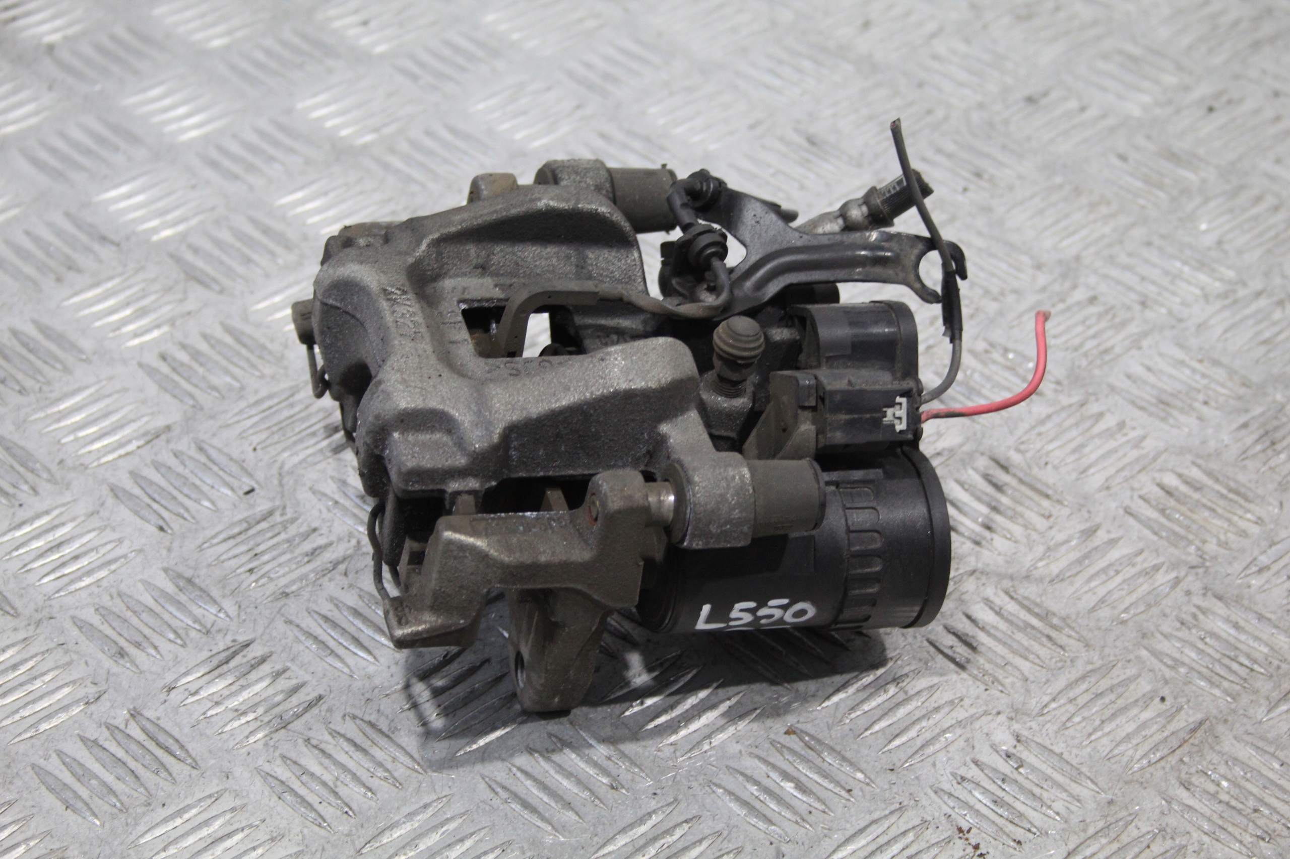 caliper brake right rear part DISCOVERY SPORT L550