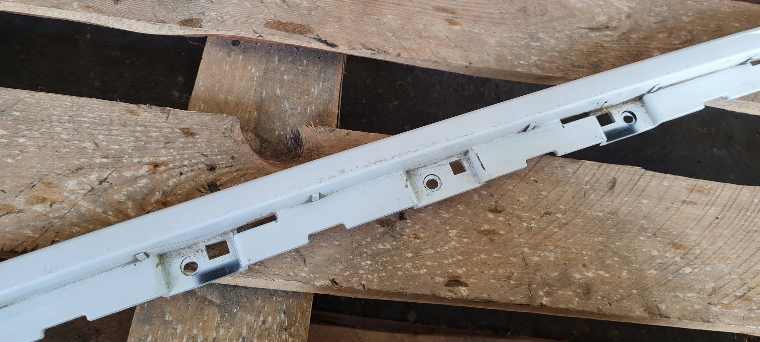 Q5 80A moulding of a bumper cap central front 80A807661 LY9C