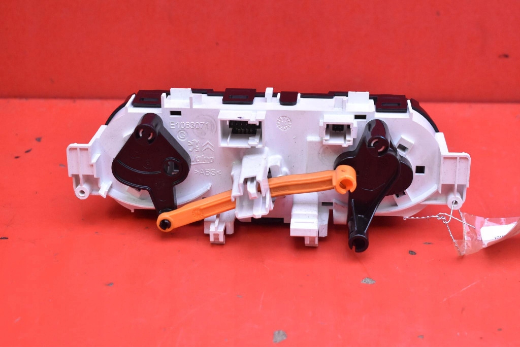 control panel air conditioning devices KLIMY E1063071 PEUGEOT 208 1 and 12-16