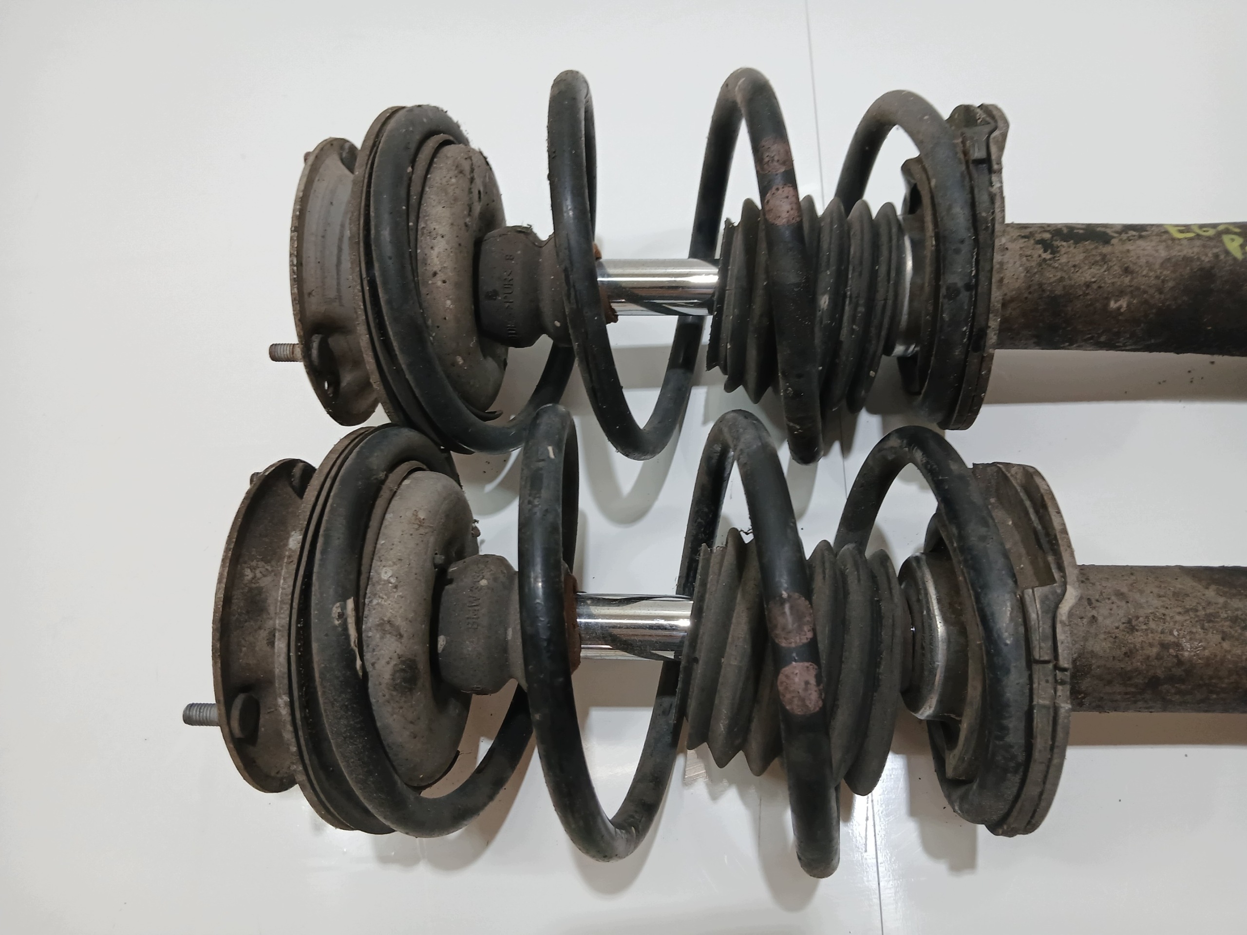 shock absorbers front BMW E60 E61 306D3 OE 7905313 (4824610) KOMPLET