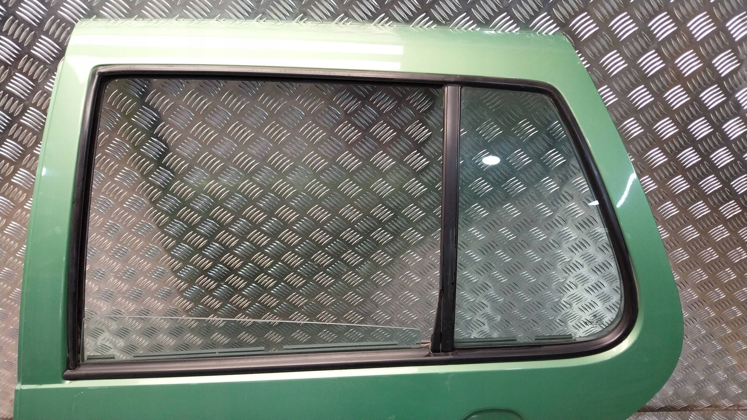 Portière Arrière Gauche VW GOLF IV HATCHBACK 97