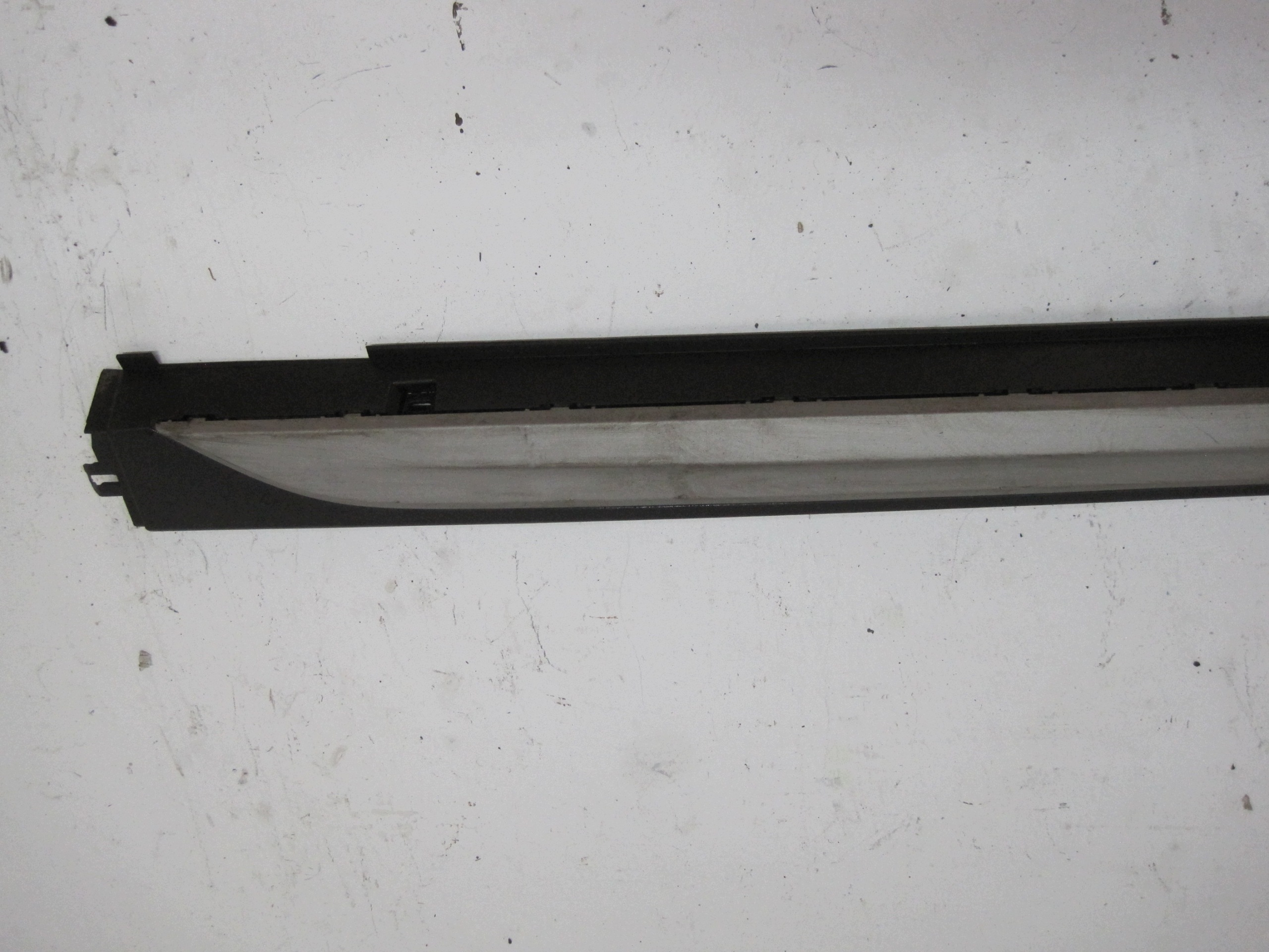 cap moulding threshold VW TAIGO 2G7 left