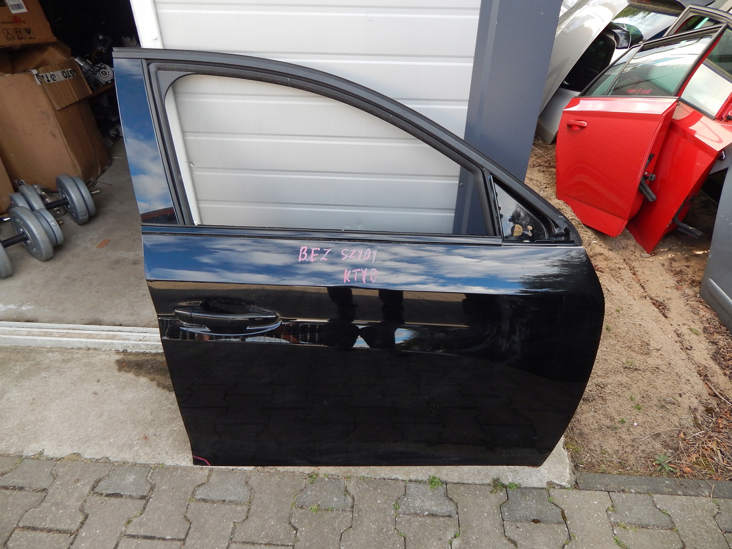 DRZWI PRAWE PEUGEOT 208 II CZARNE