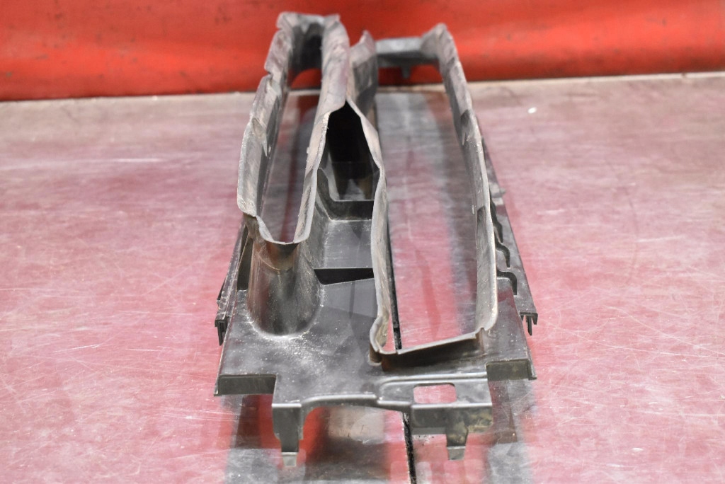 воздуховод радиатора 1038208-00-B tesla MODEL S 772 ЛС