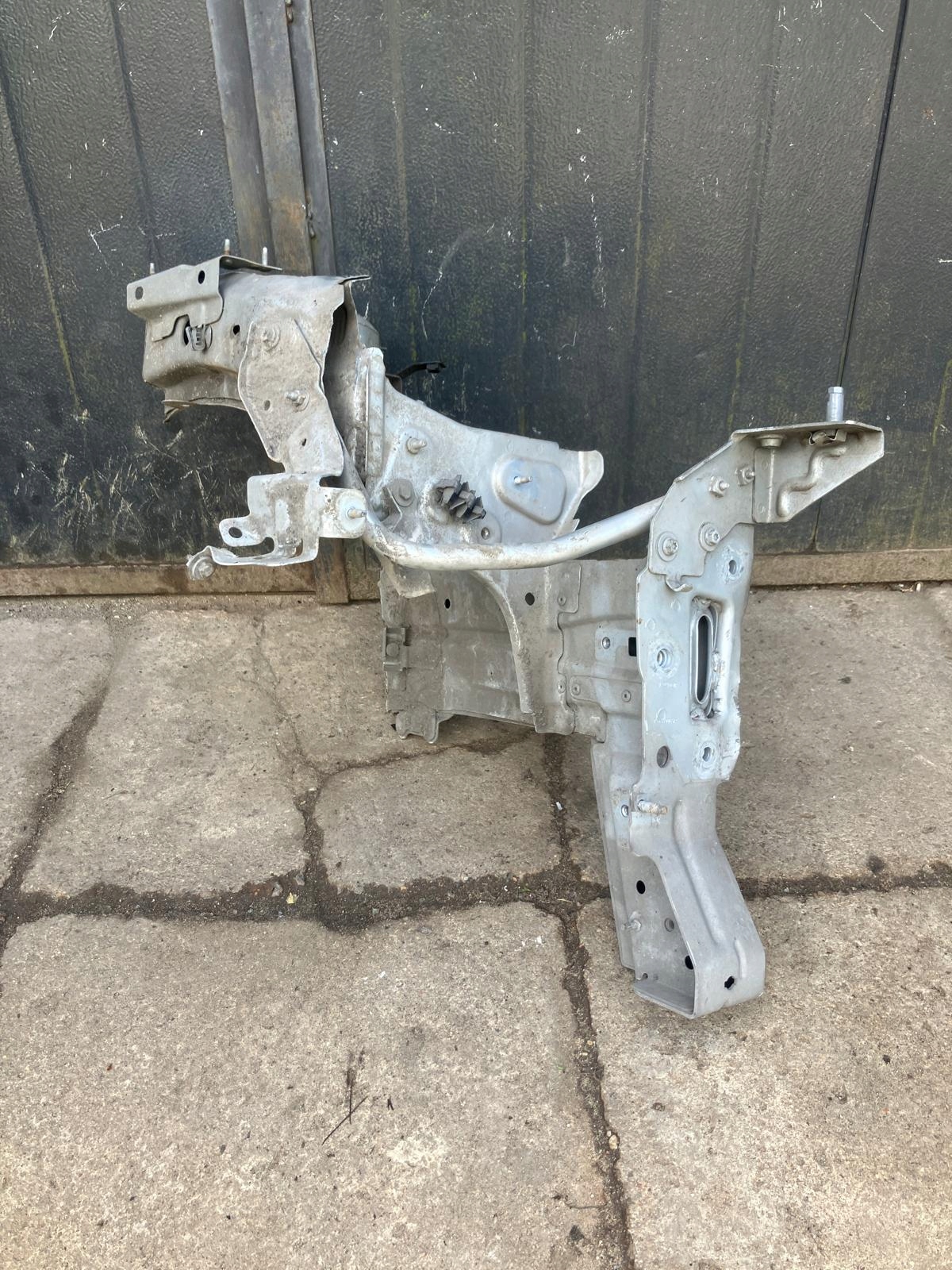 quarter quarter right front RENAULT CLIO IV