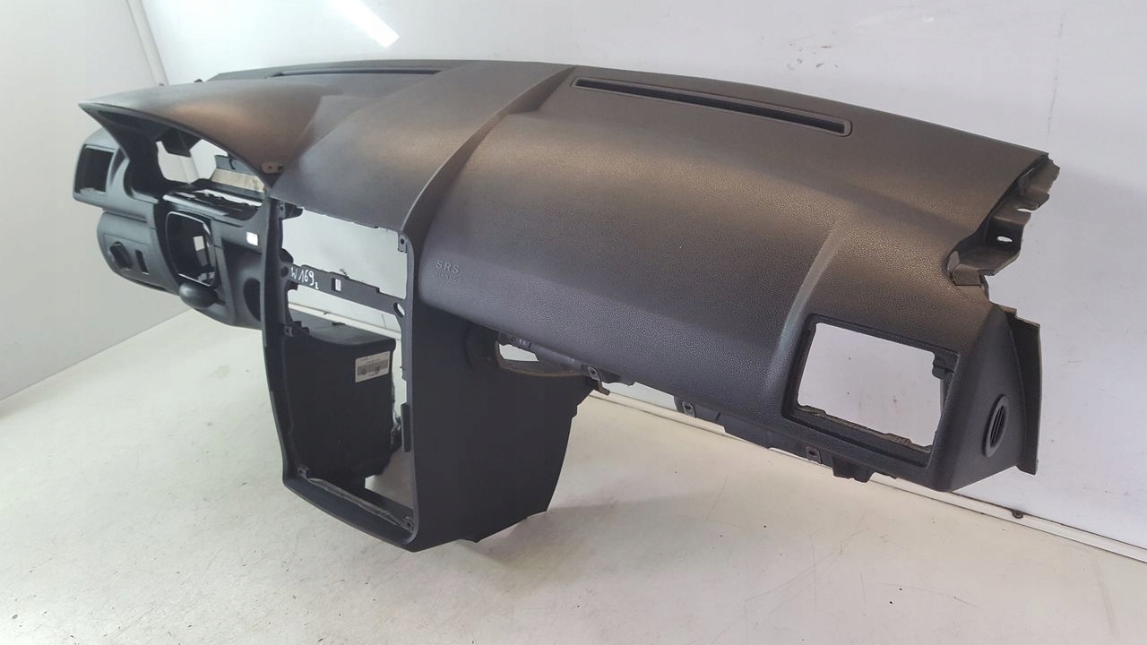 dashboard console tension belts Mercedes W169