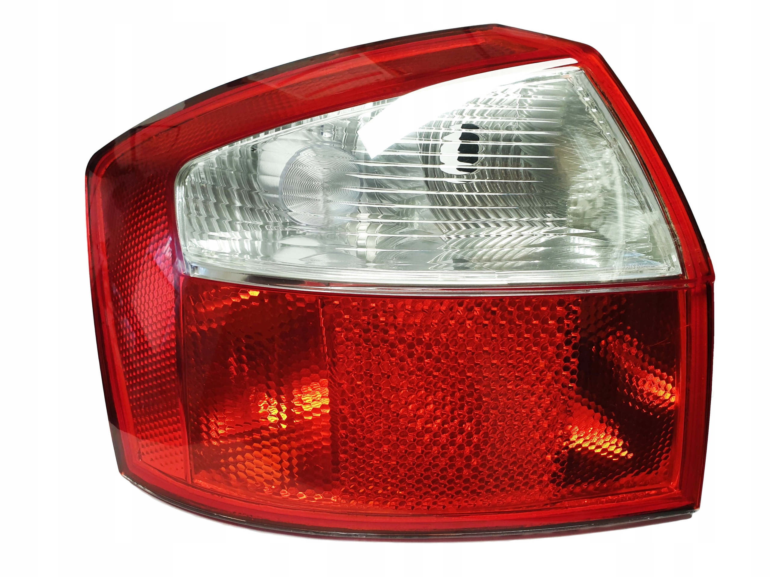 

Audi A4 B6 Sedan Fabrycznie Nowa Lampa Tylna Lewa