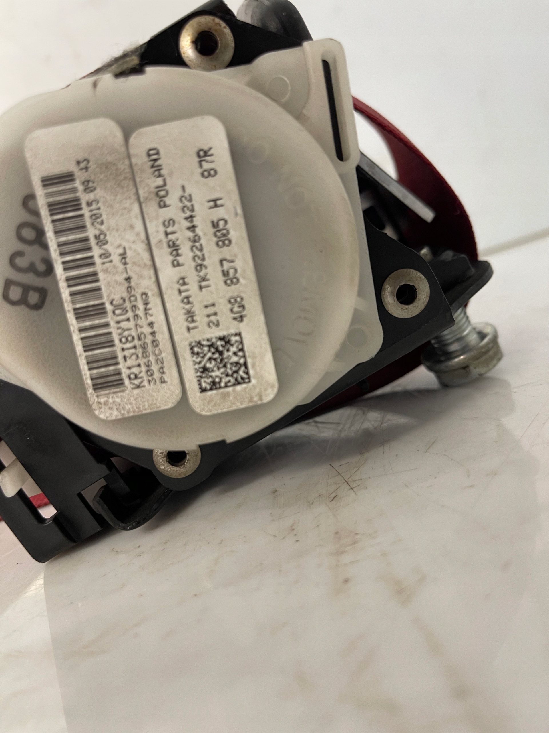 AUDI A6 C7 Gurten Sicherheits heck CZEROWONY 4G8857805H