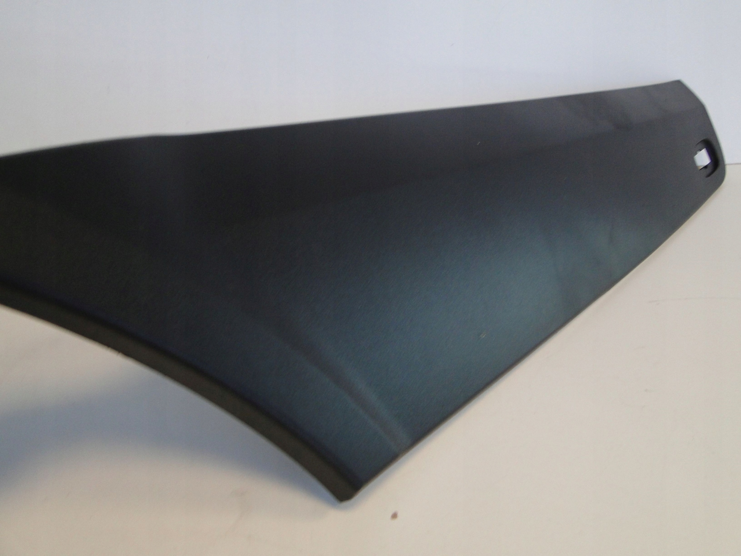 MERCEDES SPRINTER 906 LIFT LISTWA BOCZNA PRAWA TYŁ Producent części Mercedes-Benz OE