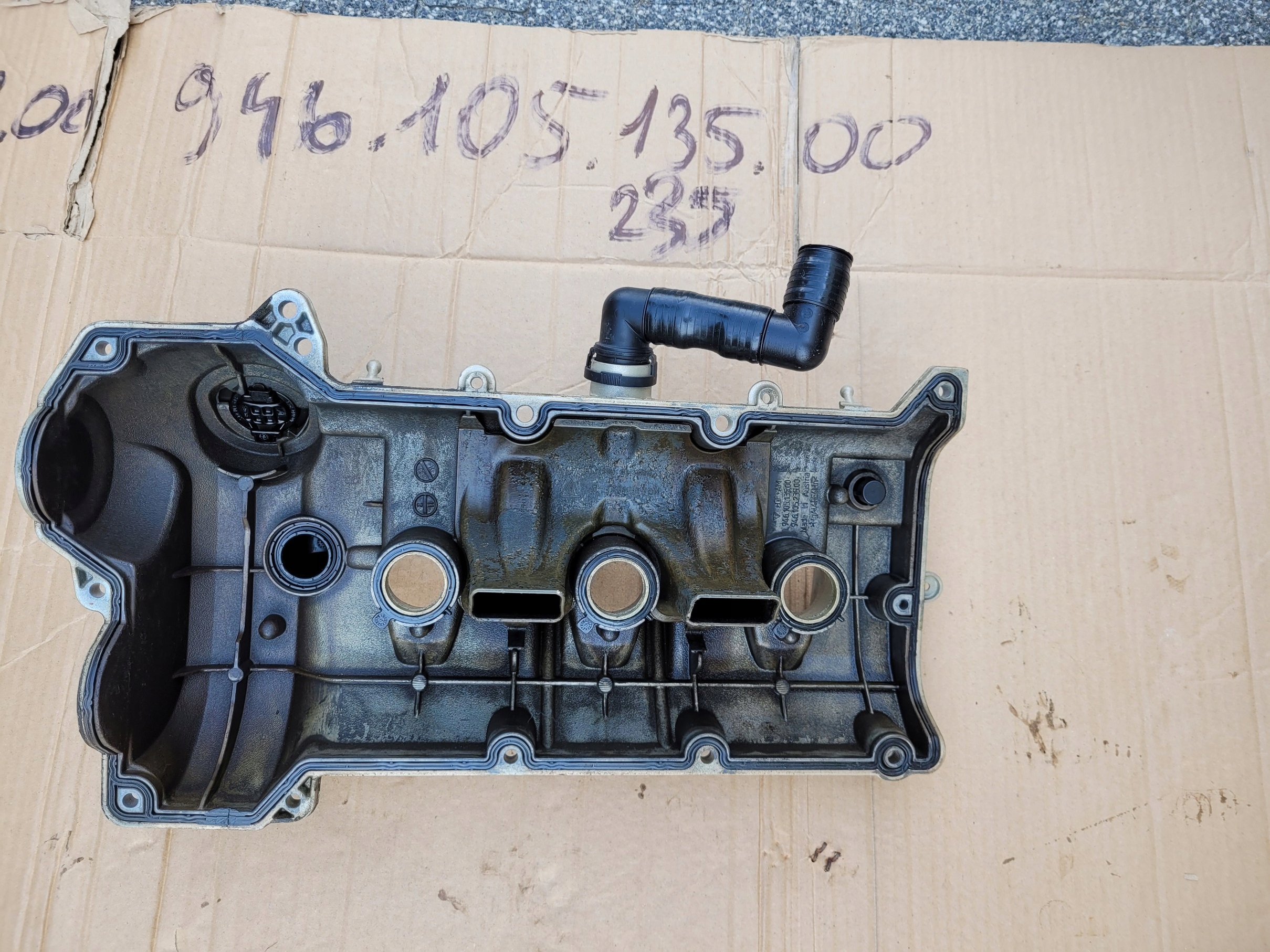 POKRYWA GŁOWICY ZAWORÓW PORSCHE 3.6 BENZYNA