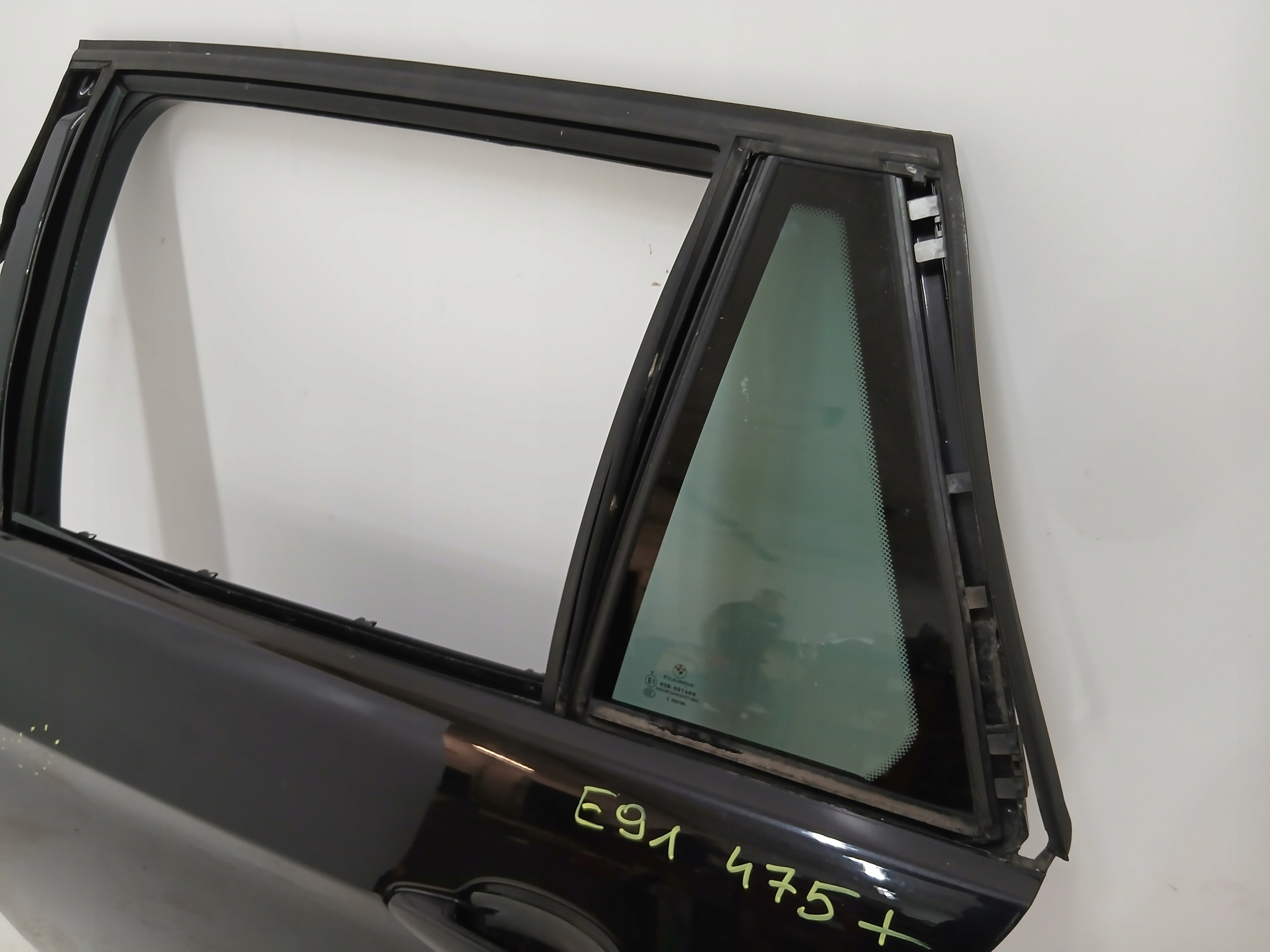 door left rear part rear. BMW E91 475 BLACK SAPPHIRE