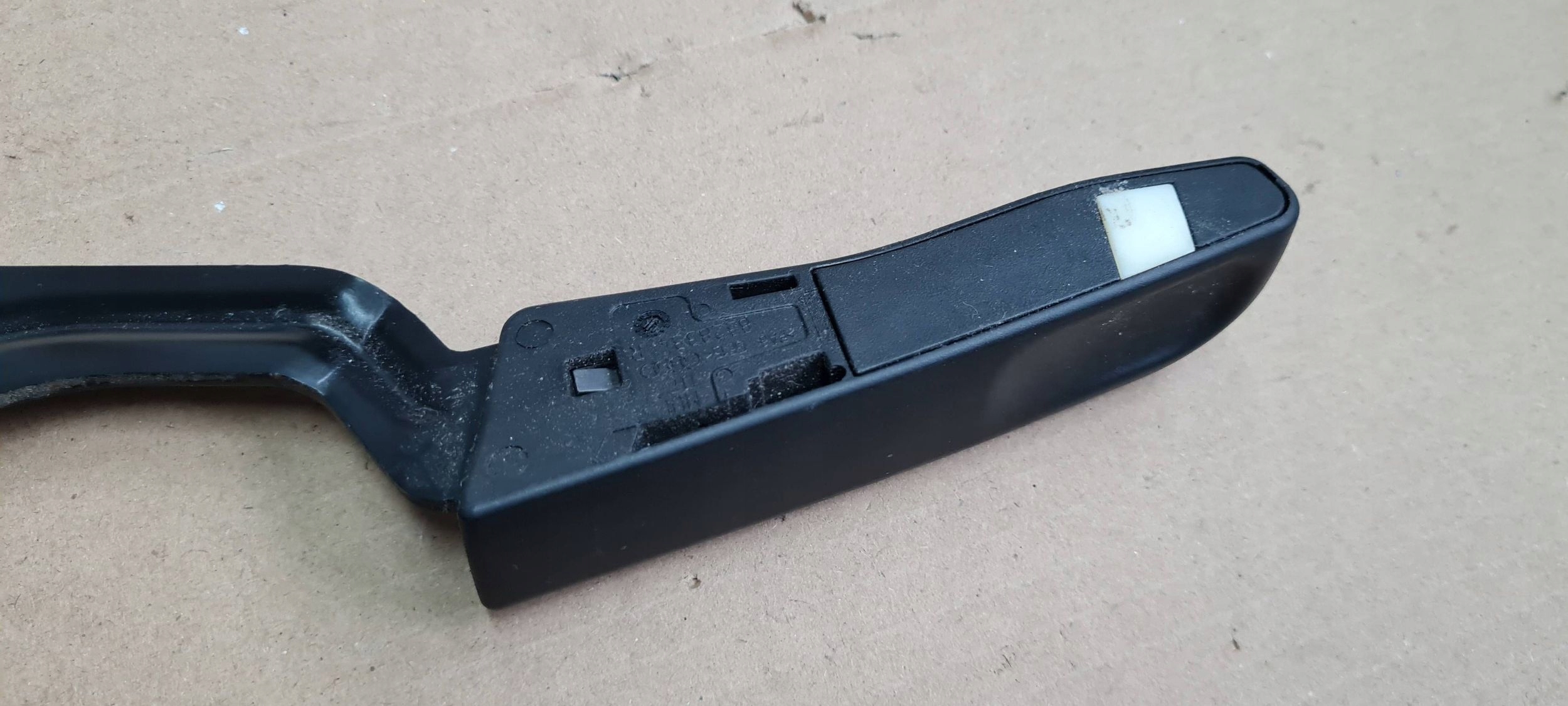 A6 C6 LIFT handle DZWIGNI bracket seat right front right 8328336L A4 B6 B7
