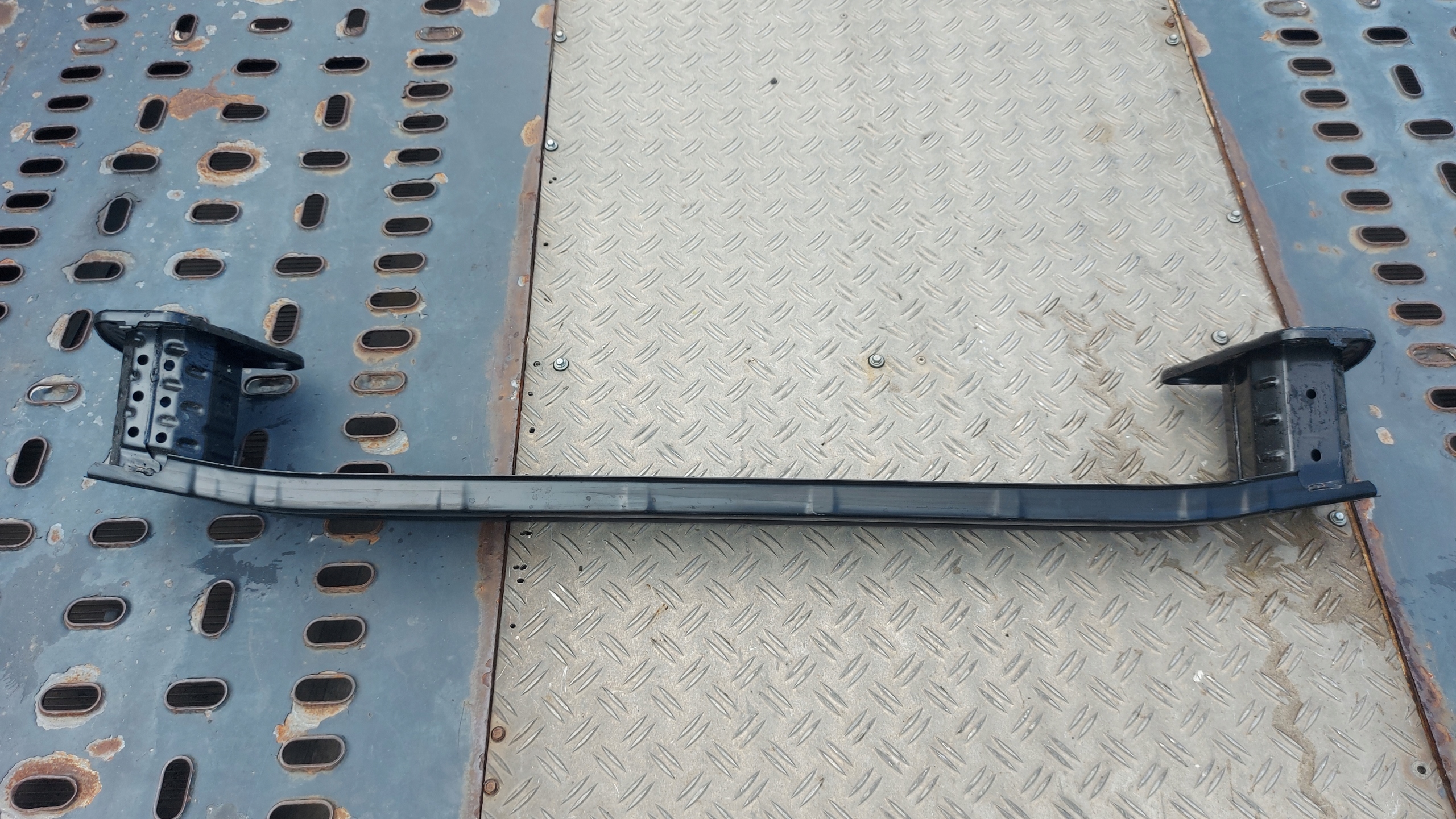 bumper support rear part rear TOYOTA COROLLA E21 sedan