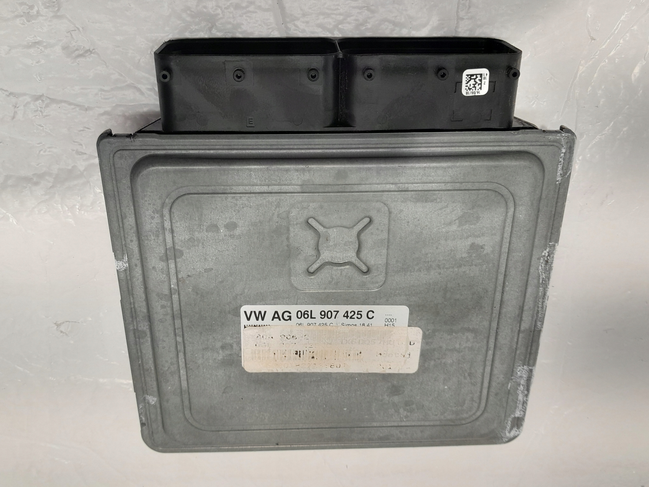 AUDI Q5 80A control unit computer of the engine 2.0 TFSI 06L907425C